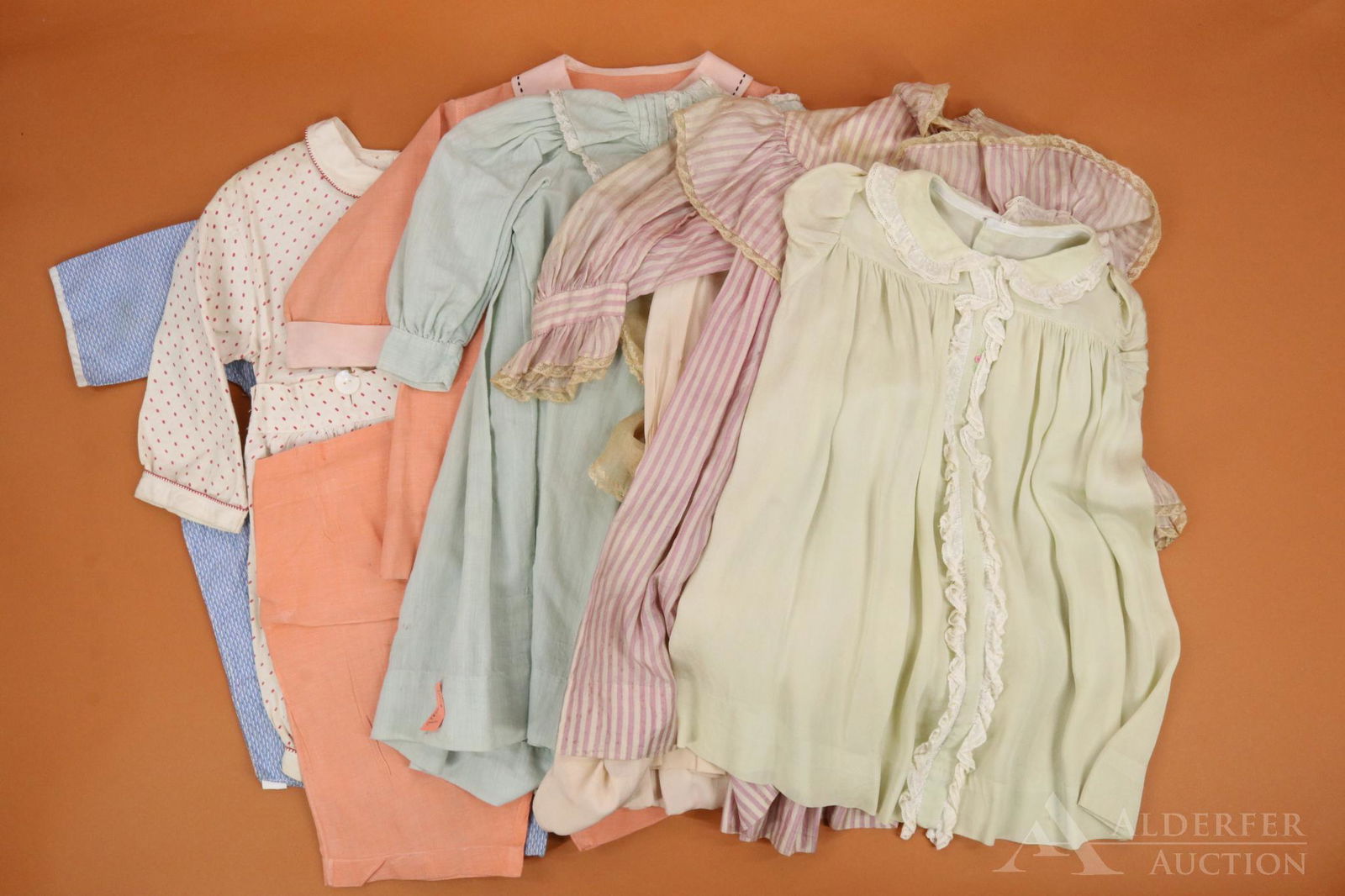 LOT OF ANTIQUE/VINTAGE CLOTHING. (1 of 6)