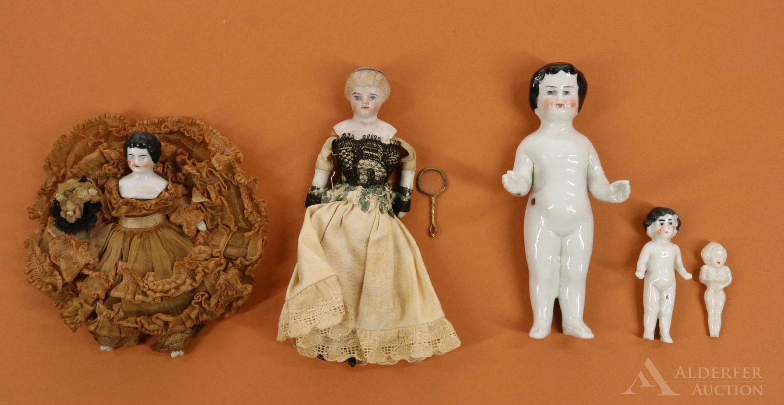 LOT OF CHINA/PARIAN DOLLS. (1 of 13)