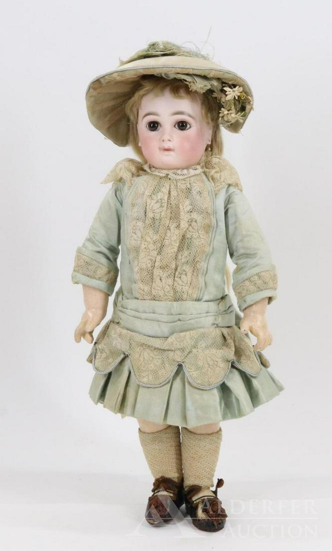 FRENCH BISQUE HEAD DOLL. (1 of 15)
