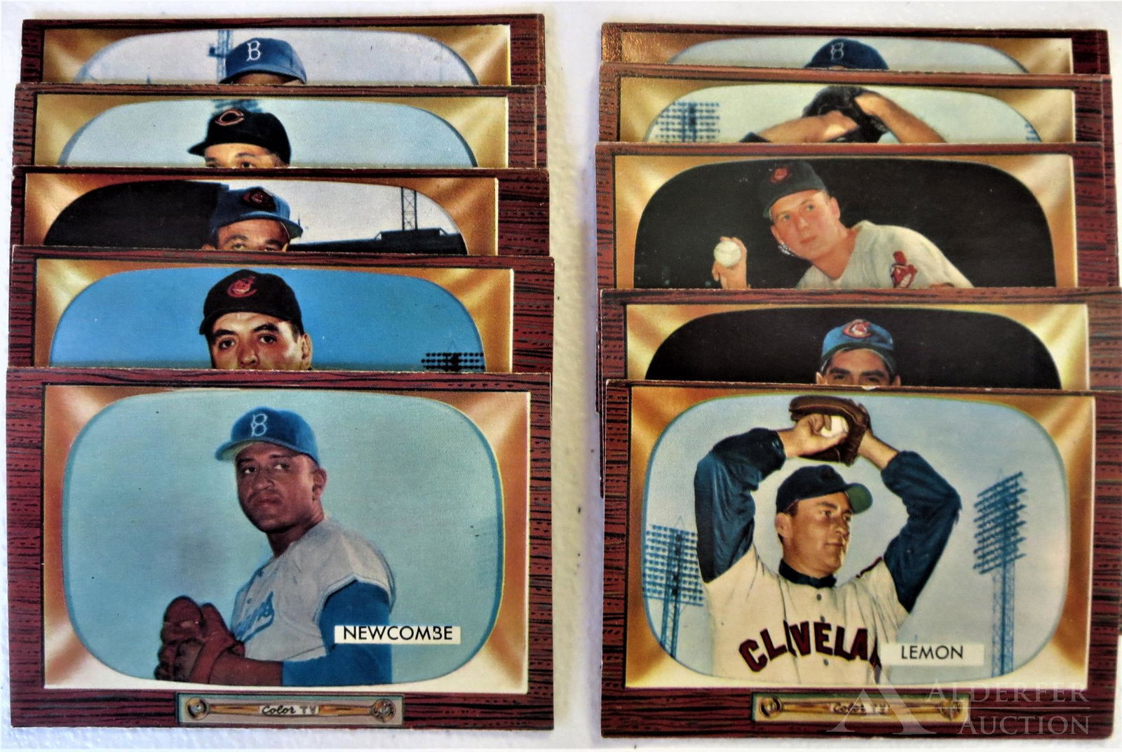 1955 Bowman Baseball Cards (10): 1955 Bowman baseball cards (10) Different - #127 Hank Majeski, #128 Mike Garcia, #129 Hal Naragon, #143 Don Newcombe, #191 Bob Lemon (Hall of Fame), #192 George Strickland, #193 Howie Judson, #194 Joe