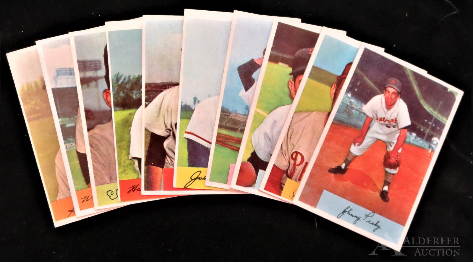 1954 Bowman Baseball Cards (10): 1954 Bowman baseball cards (10) Different - #124 Gus Bell, #125 Warren Hacker, #127 Del Ennis, #128 Ebba St. Claire, #129 Hank Bauer, #130 Milt Bolling, #131 Joe Astroth, #133 Duane Pillette, #134 Lui