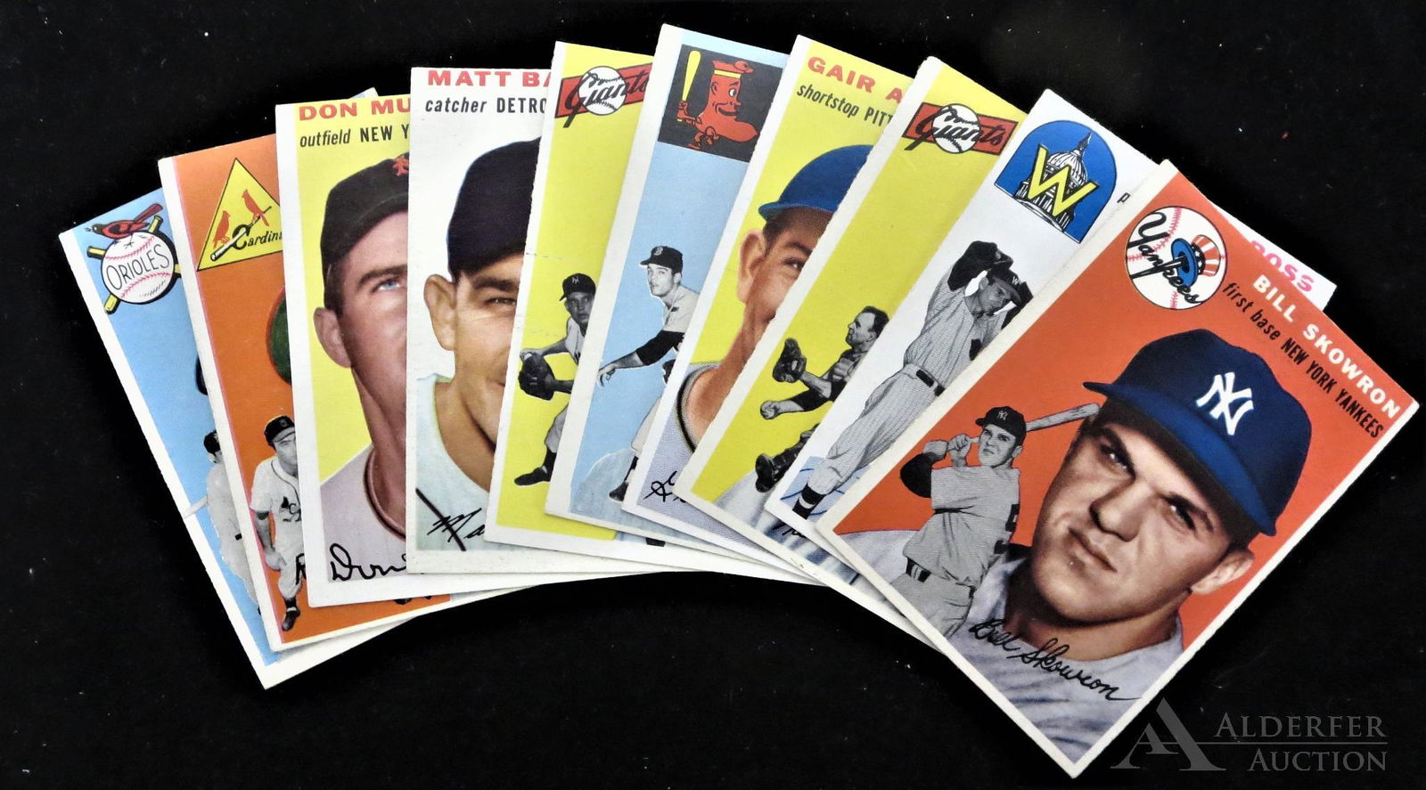 1954 Topps Baseball Cards (10): 1954 Topps baseball cards (10) Different - #19 Johnny Lipton, #26 Ray Jablonski, #42 Don Mueller, #88 Matt Batts, #99 Bob Hoffman, #171 Leo Kiely, #179 Gair Allie, #180 Wes Westrum, #189 Bob Ross & #2