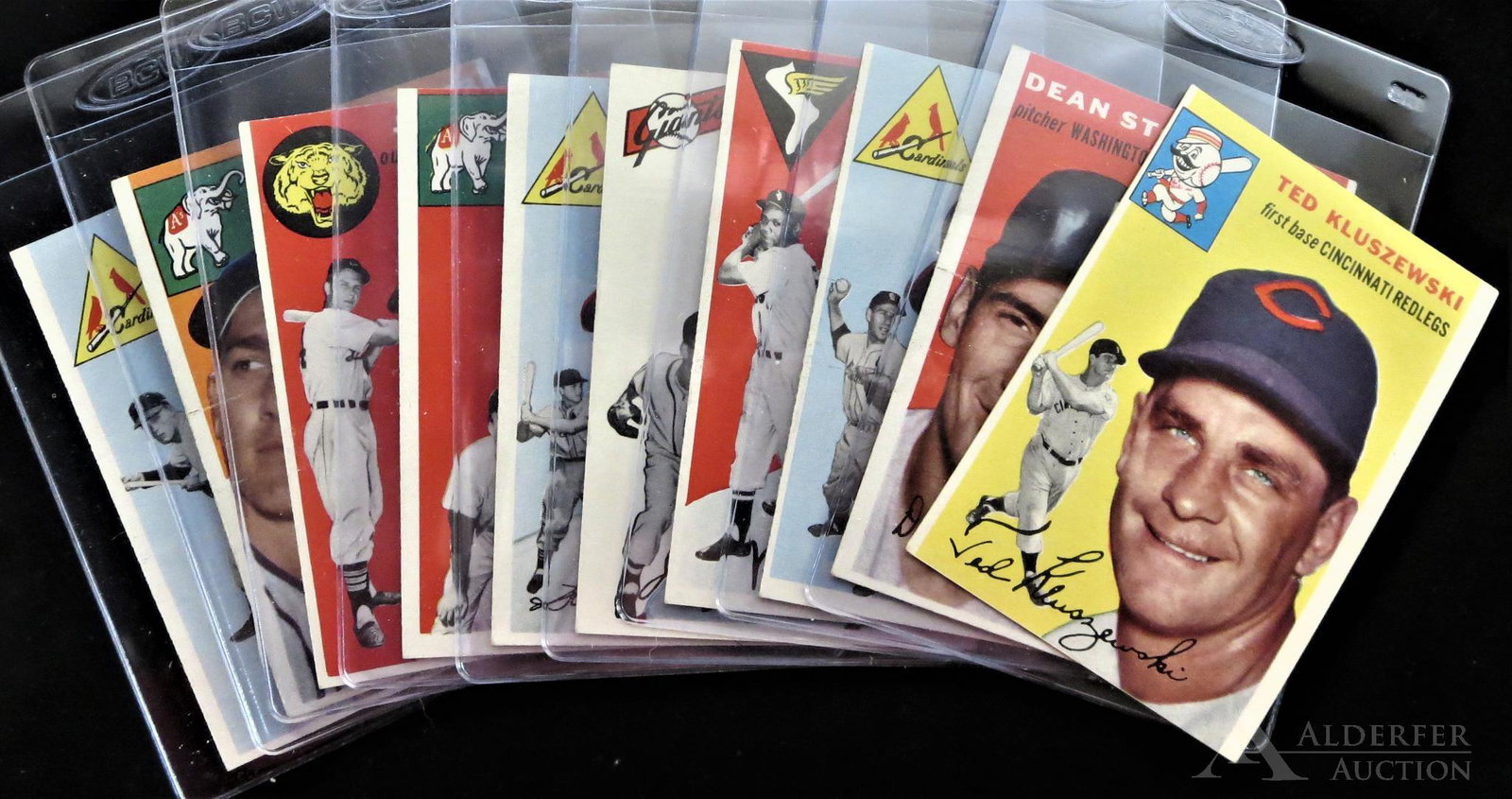 1954 Topps Baseball Cards (10): 1954 Topps baseball cards (10) Different - #7 Ted Kluszewski, #111 Jim Delsing, #112 Bil Renna, #113 Bob Boyd, #114 Dean Stone, #115 "Rip" Repulski, #116 Steve Bilko, #117 Solly Hemus, #118 Carl Schei