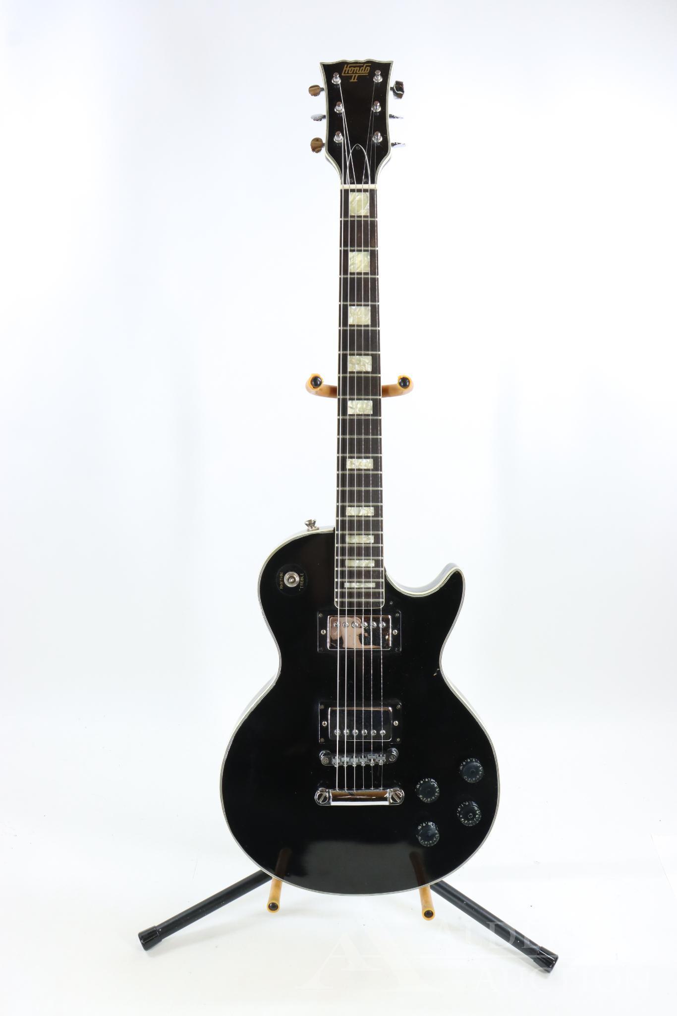 Hondo Electric Guitar (1 of 13)