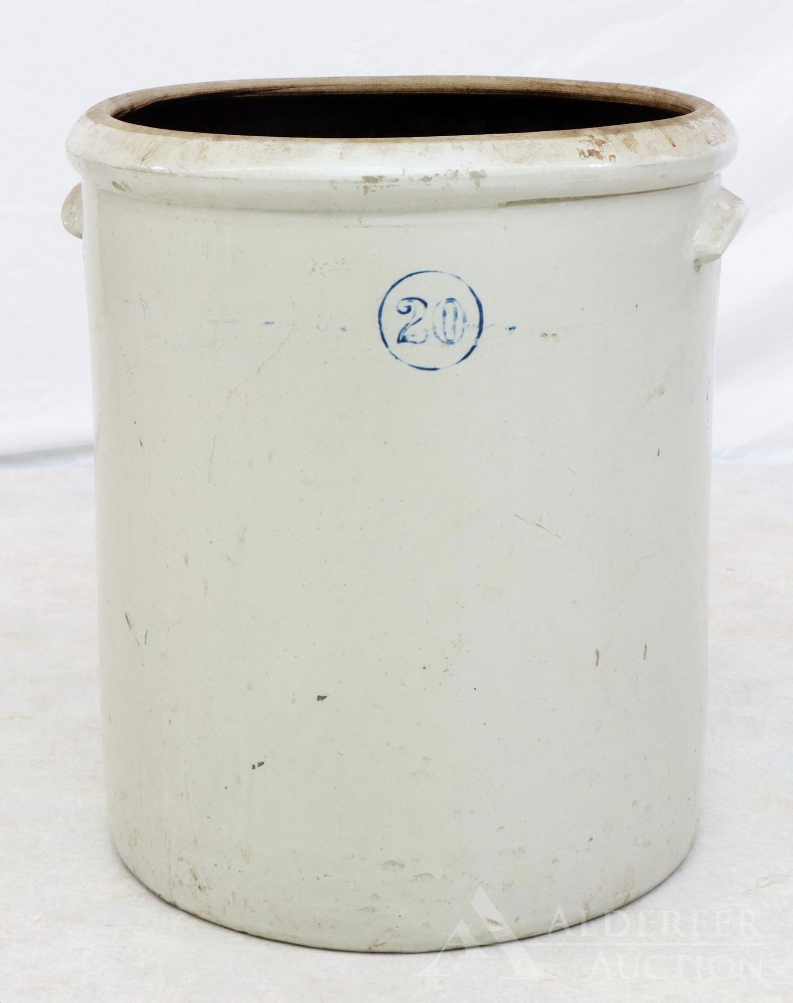 Stoneware Twenty Gallon Crock (1 of 8)