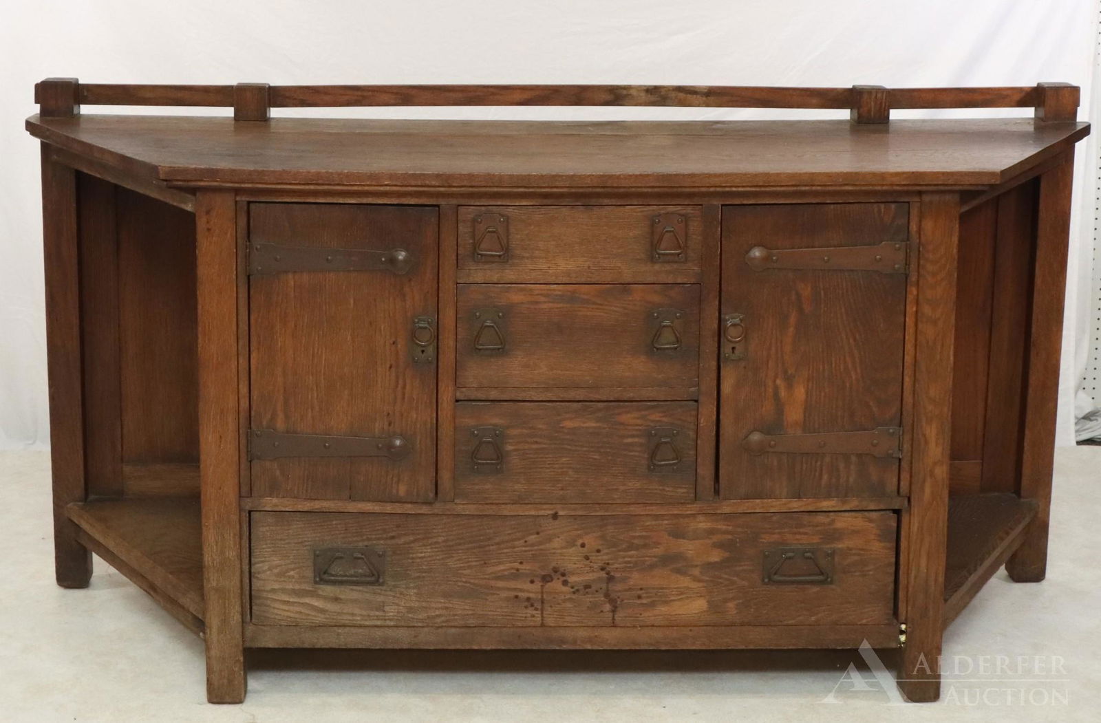 Arts & Crafts Sideboard (1 of 20)