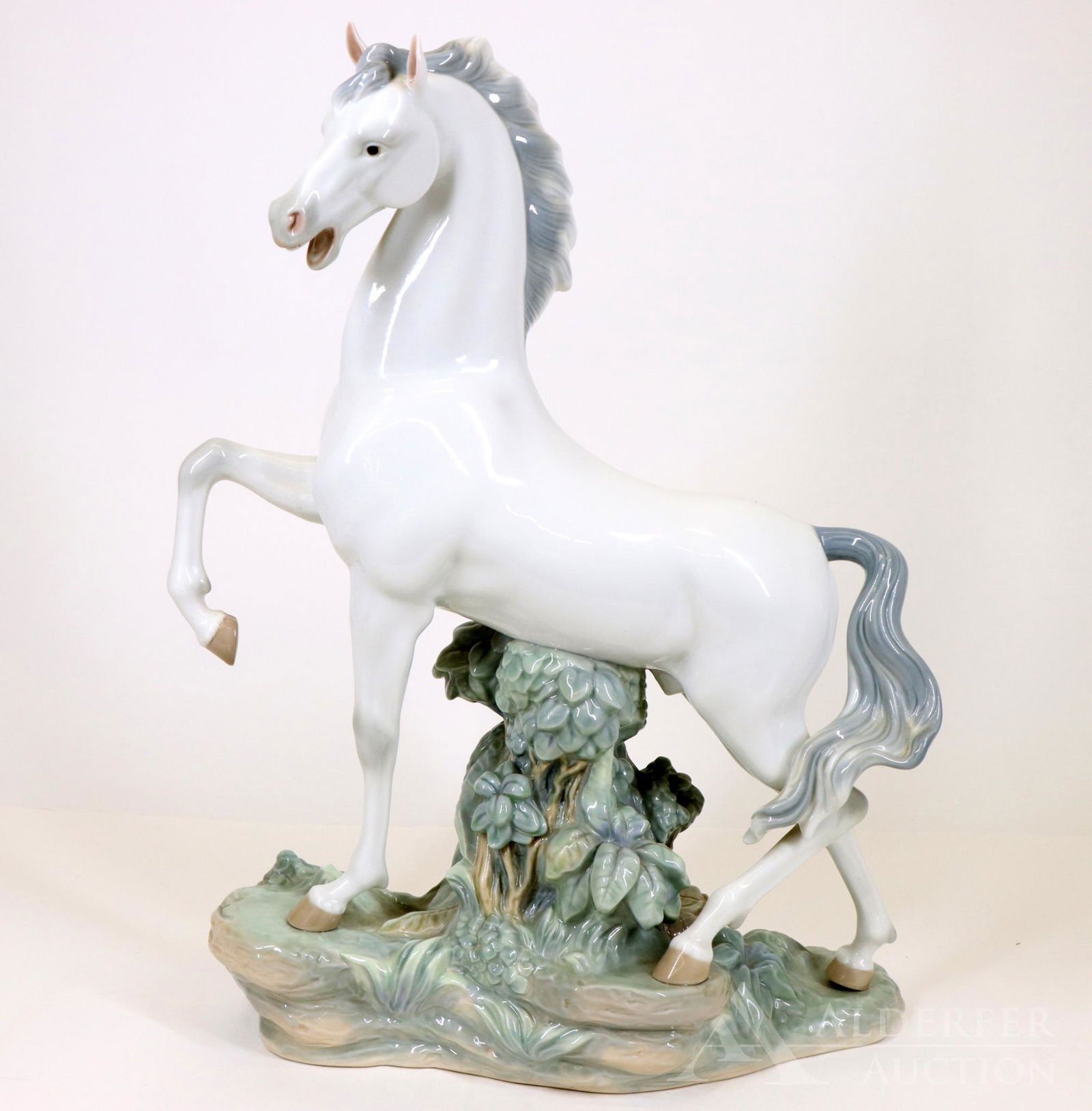 Lladro "Horse" (1 of 10)