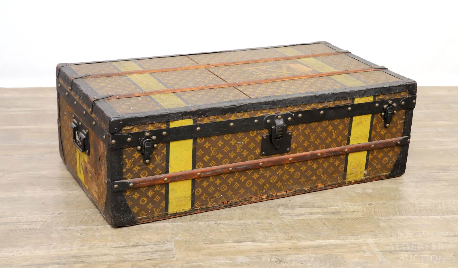 Louis Vuitton Steamer Trunk, c. 1930 (1 of 13)