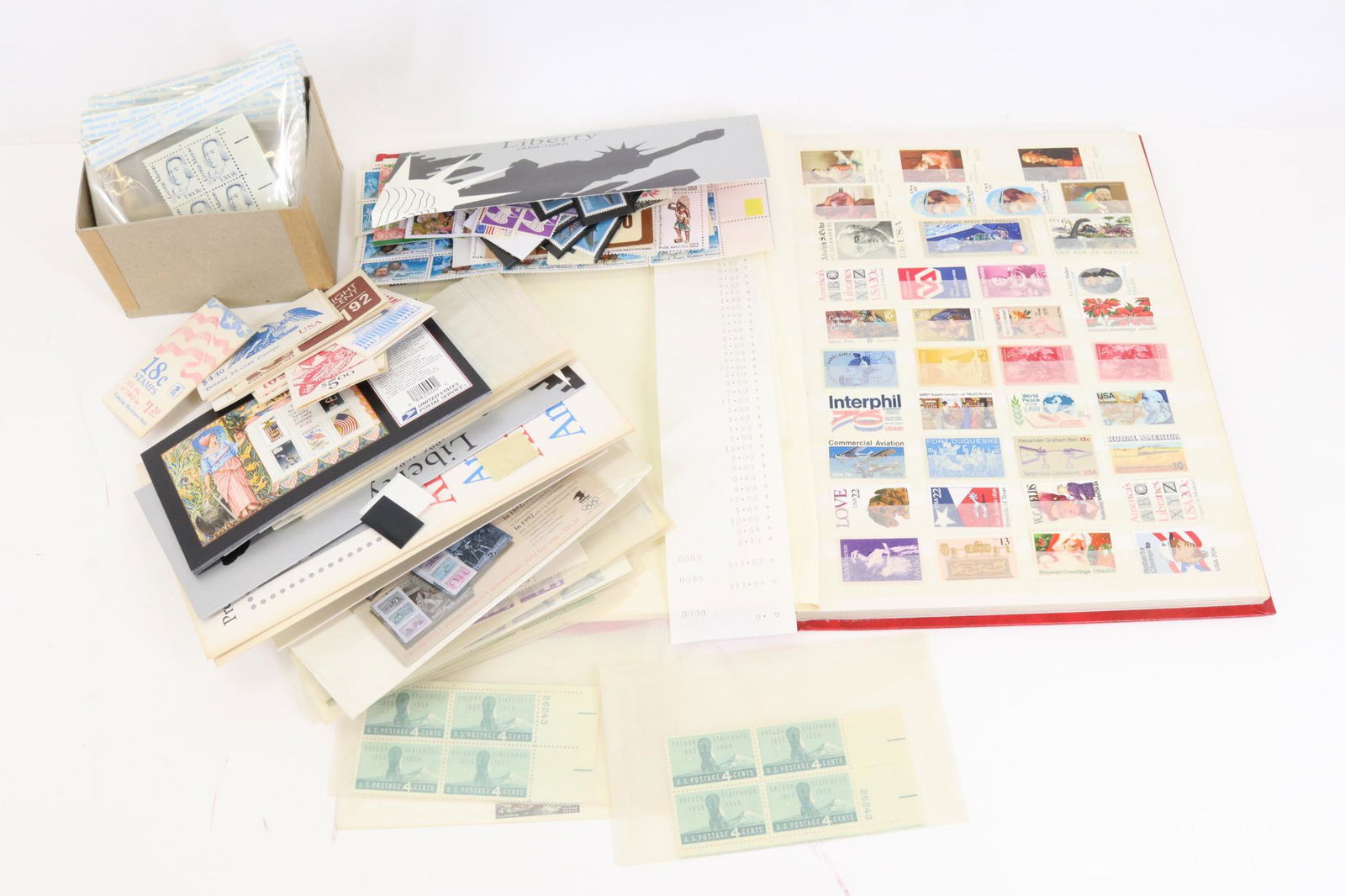 US Stamps Postage Lot (1 of 5)