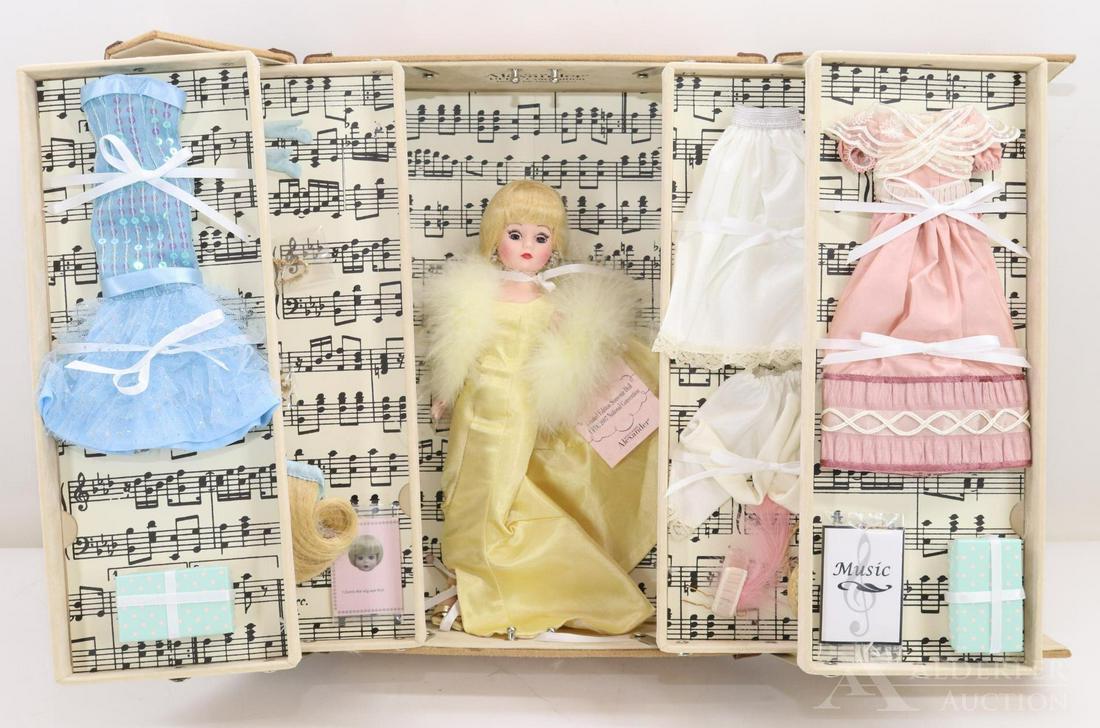 UFDC SOUVENIR DOLL. (1 of 3)