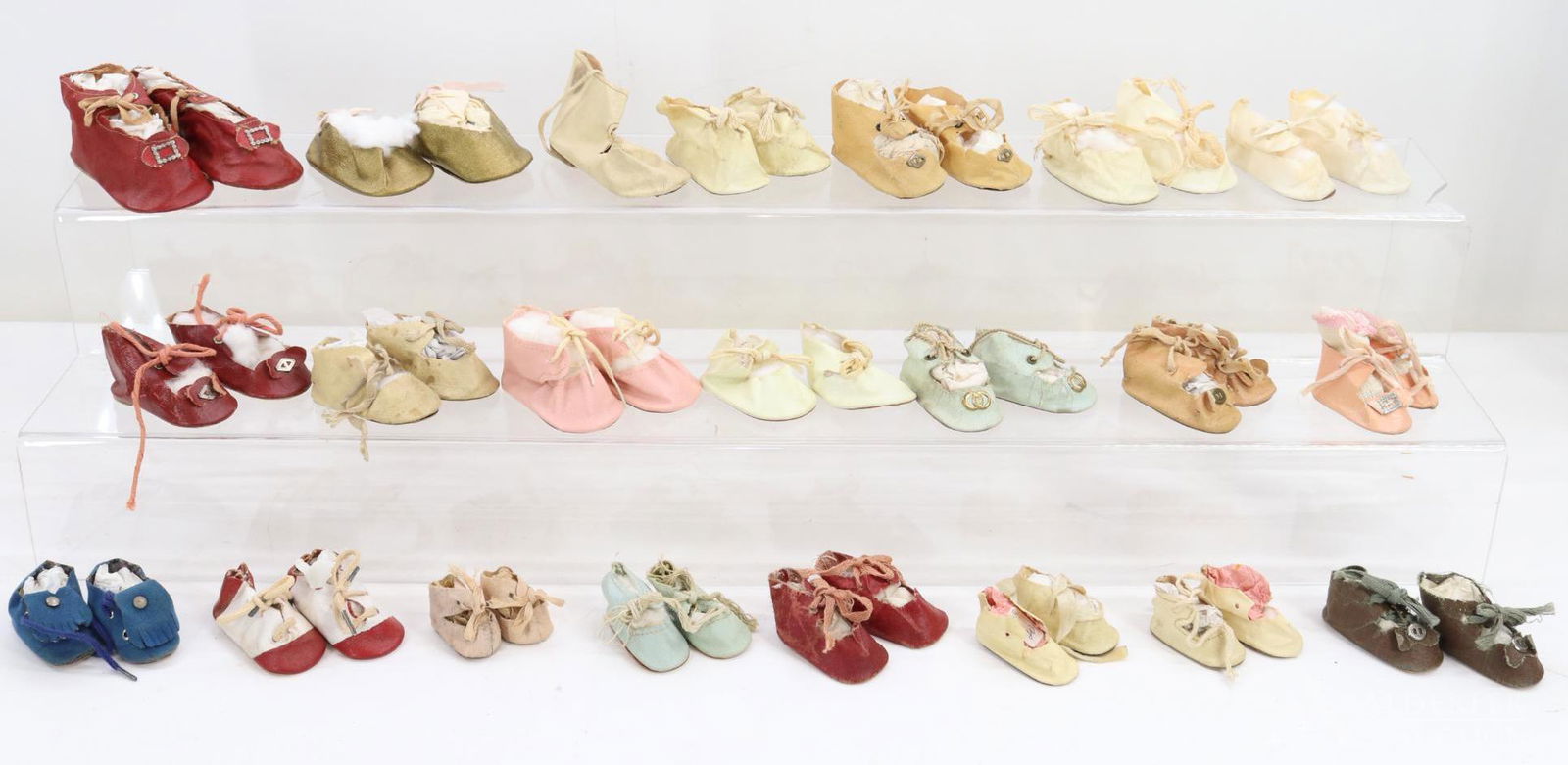 LOT OF ANTIQUE/VINTAGE ACCESSORIES. (1 of 7)