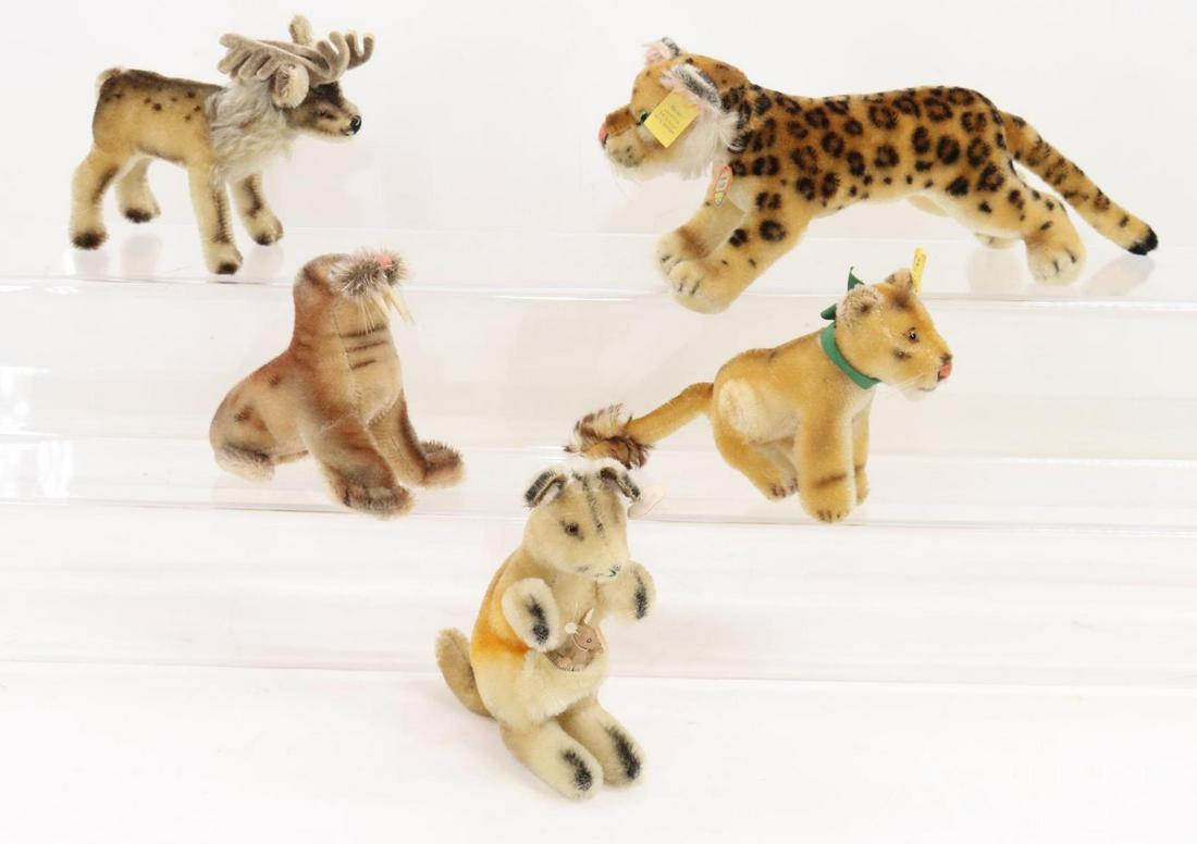 LOT OF VINTAGE STEIFF. (1 of 7)