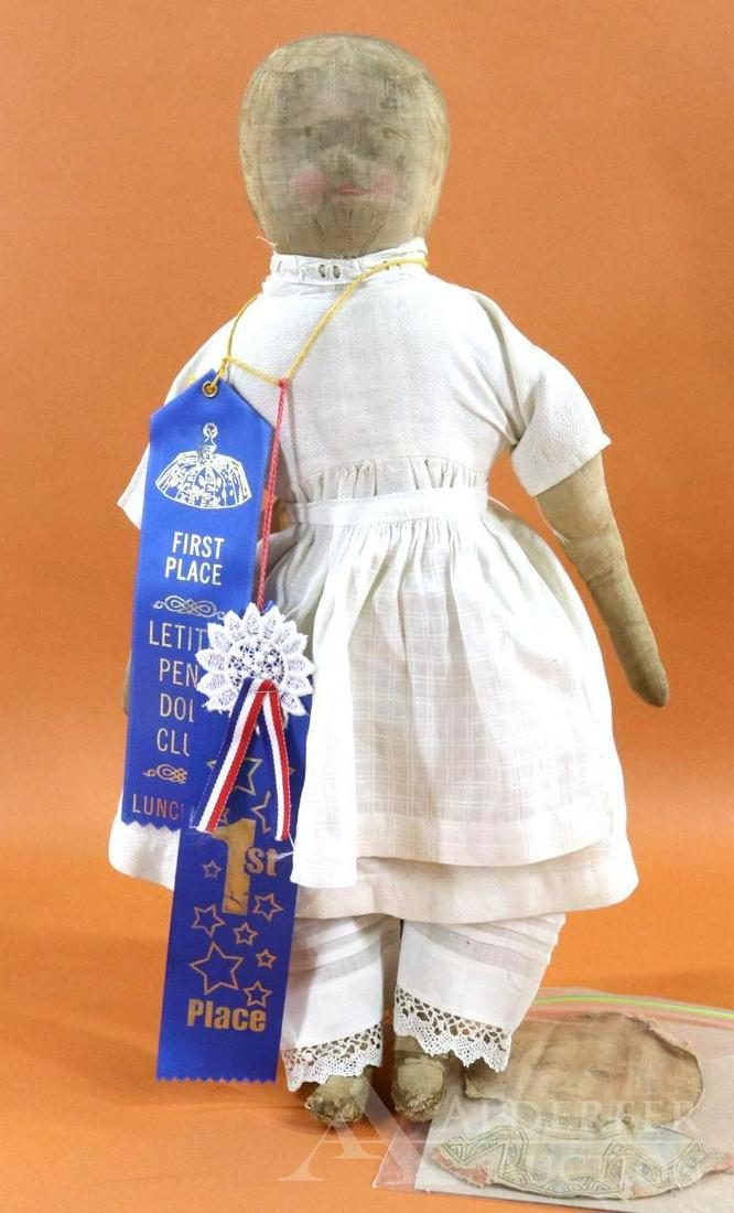 LOT OF CLOTH DOLLS. (1 of 5)