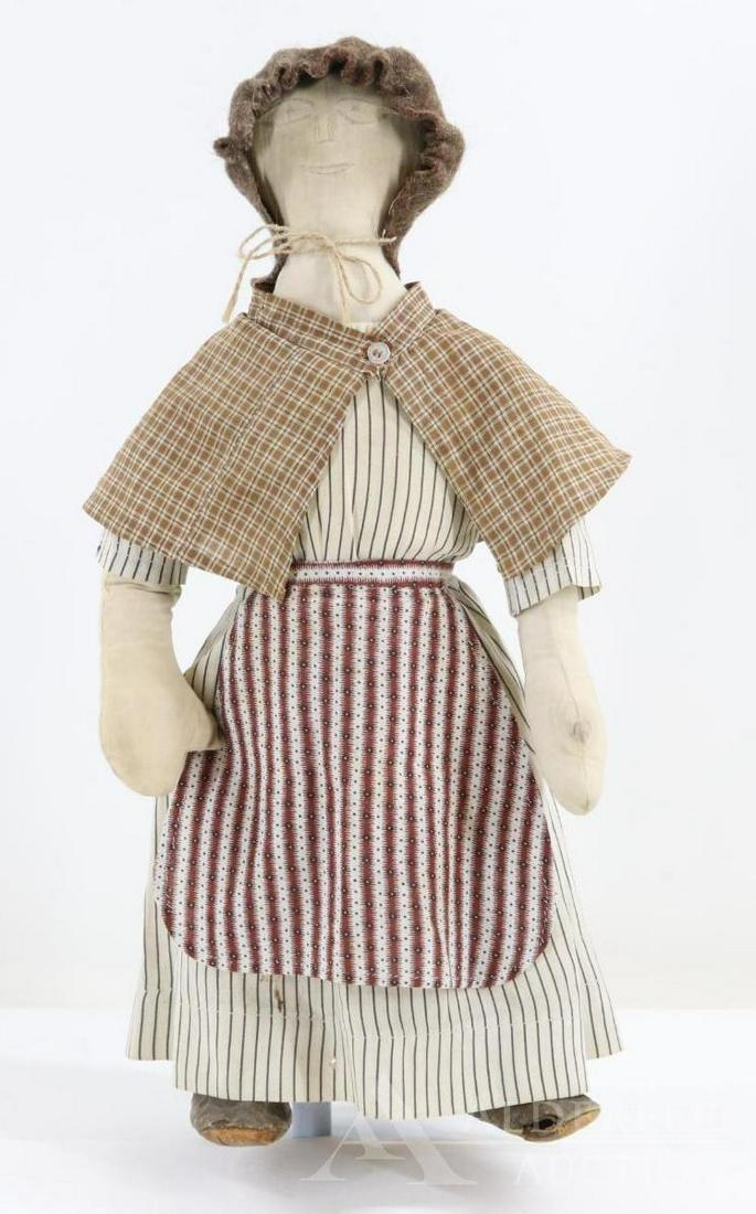 LOT OF CLOTH DOLLS. (1 of 5)