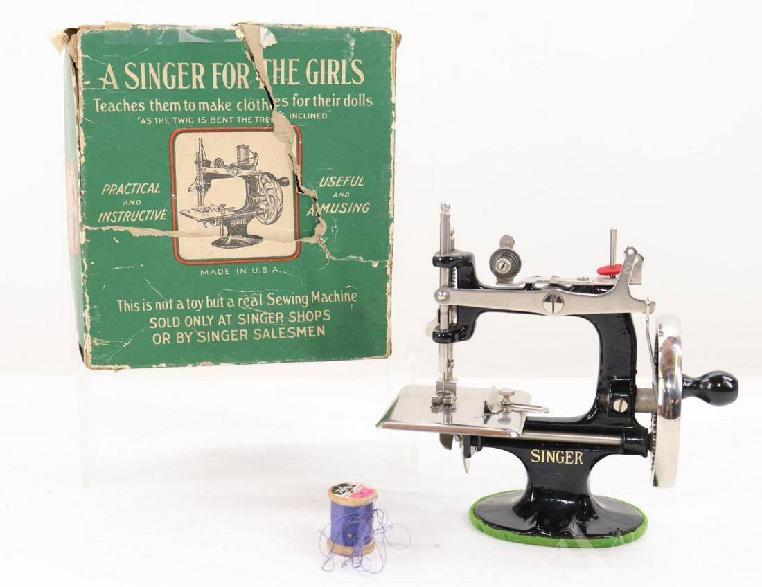 LOT OF TOY SEWING MACHINES. Oct 05, 2021 Alderfer Auction in PA