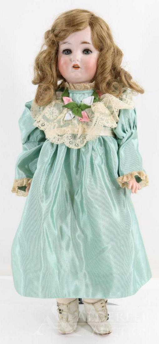 ANTIQUE BISQUE HEAD DOLL. (1 of 11)