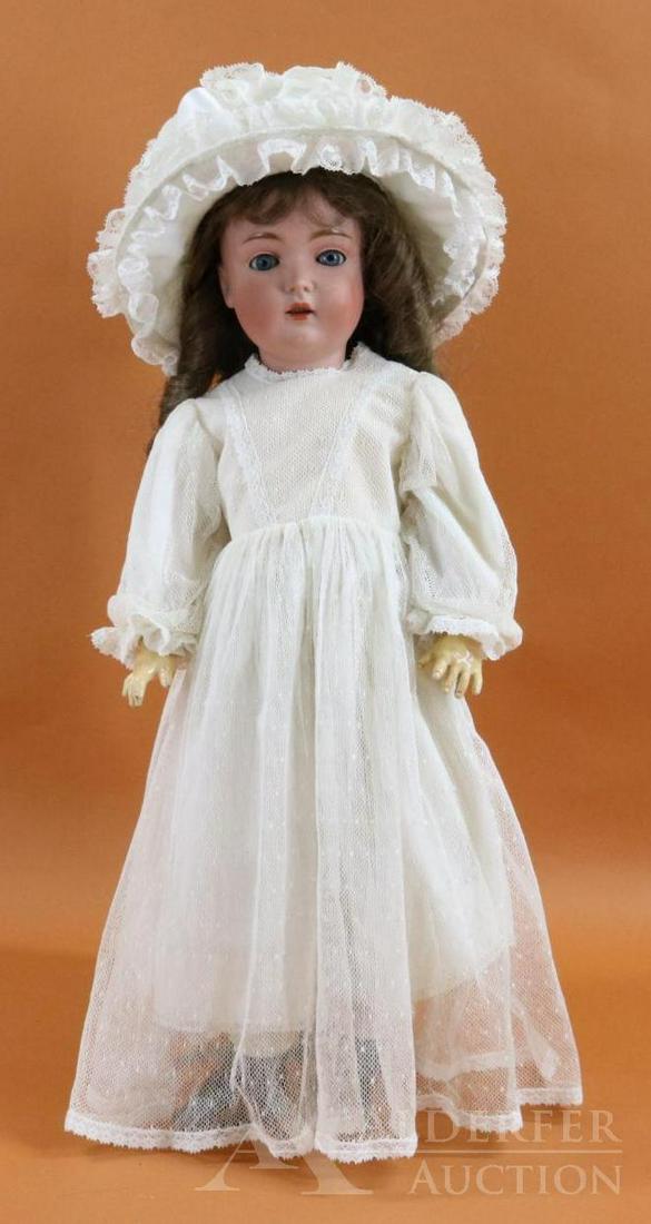 ANTIQUE BISQUE HEAD DOLL. (1 of 8)