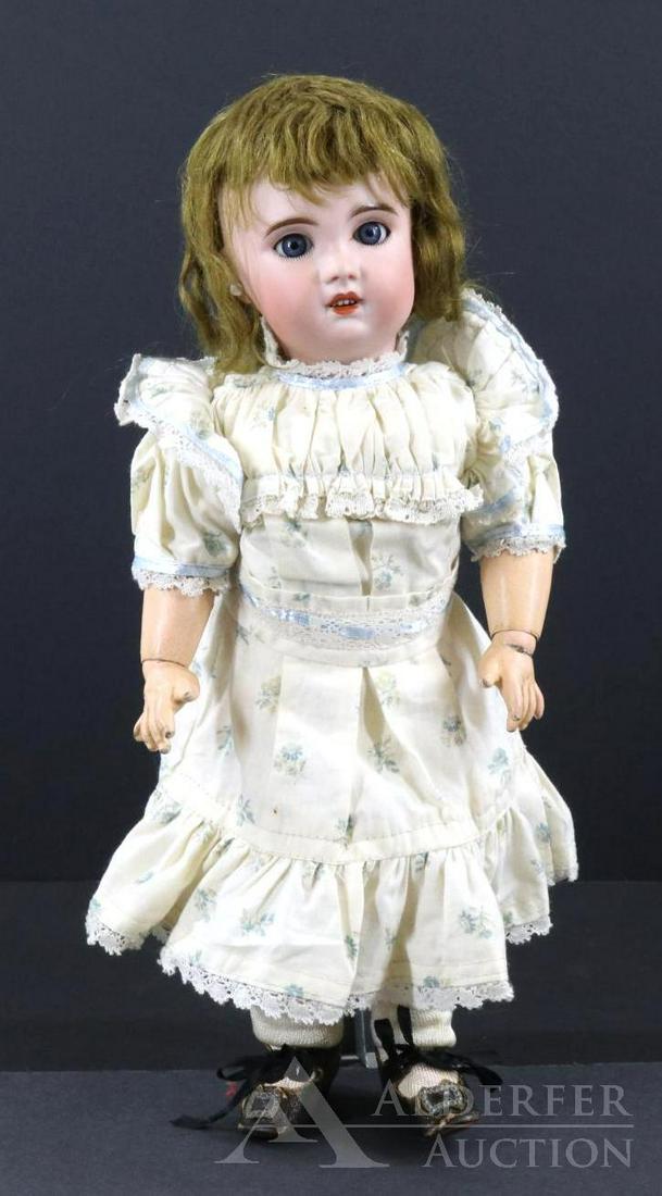 ANTIQUE FRENCH BISQUE HEAD DOLL. (1 of 9)