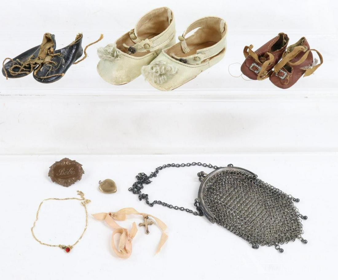 LOT OF ANTIQUE/VINTAGE ACCESSORIES. (1 of 5)