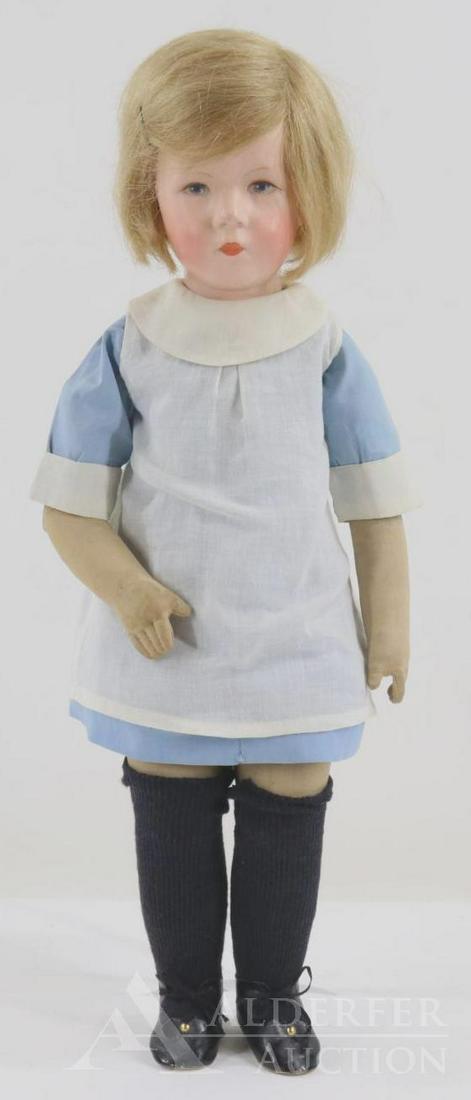 LOT OF CLOTH DOLLS. (1 of 5)