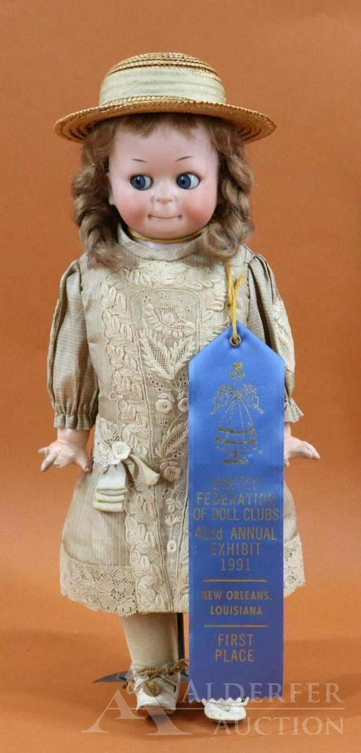 ANTIQUE GERMAN BISQUE HEAD GOOGLY. (1 of 12)