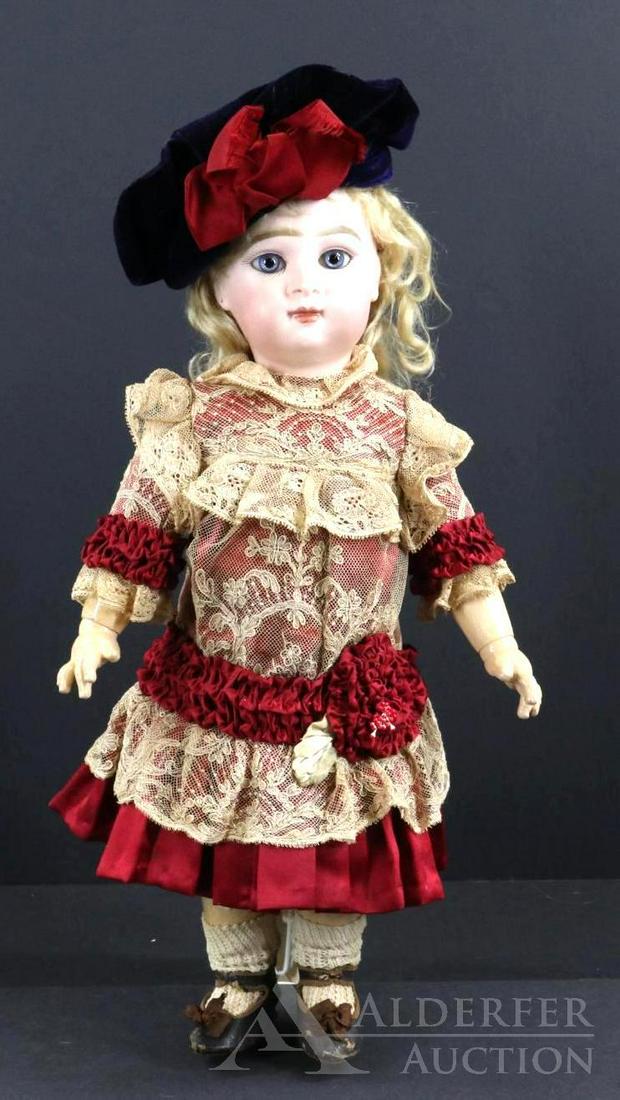 ANTIQUE FRENCH BISQUE HEAD DOLL. (1 of 17)