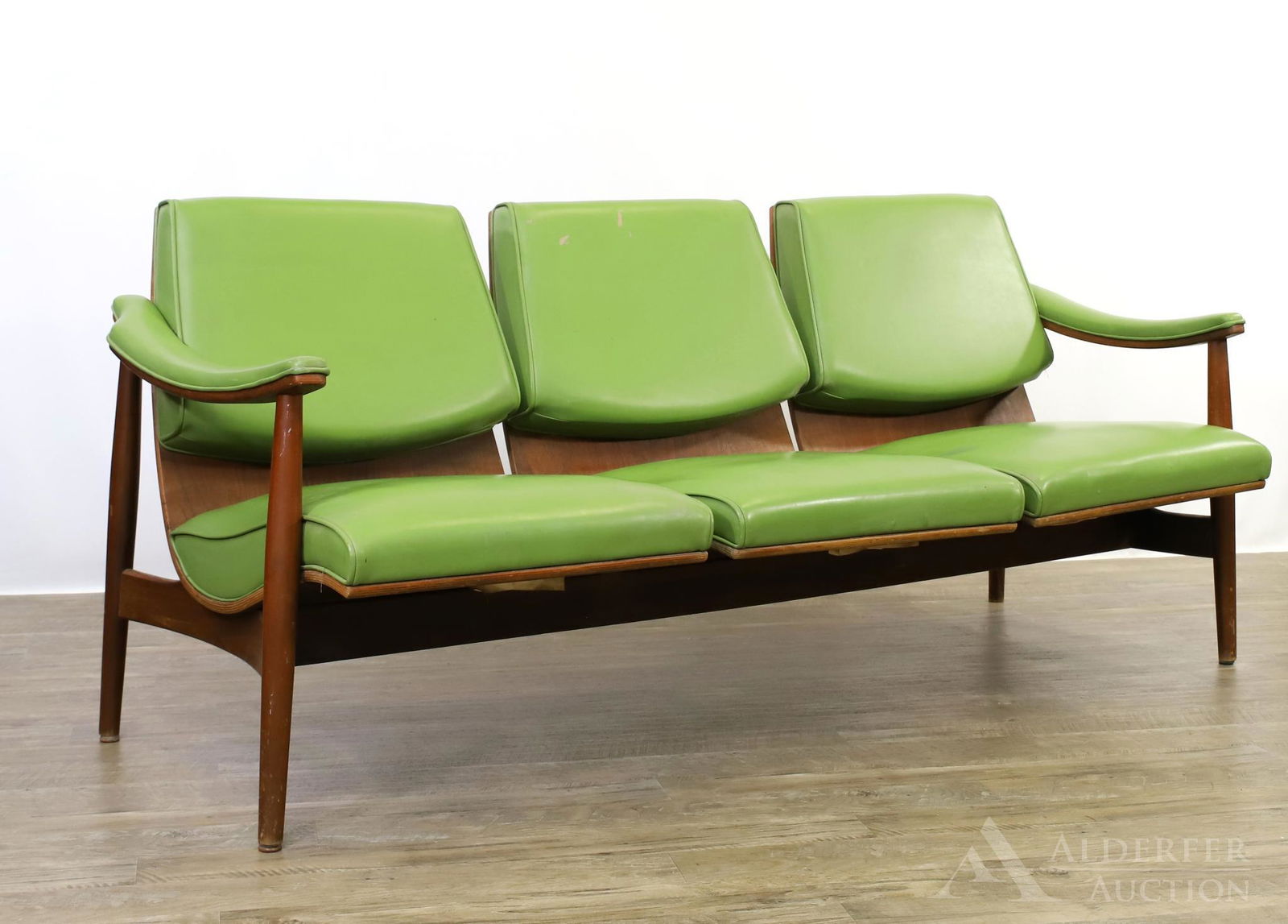 Thonet Modernist Sofa (1 of 15)
