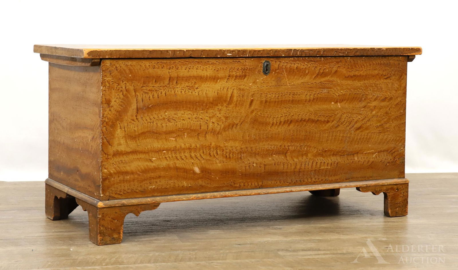 Grain Paint Decorated Blanket Chest (1 of 11)