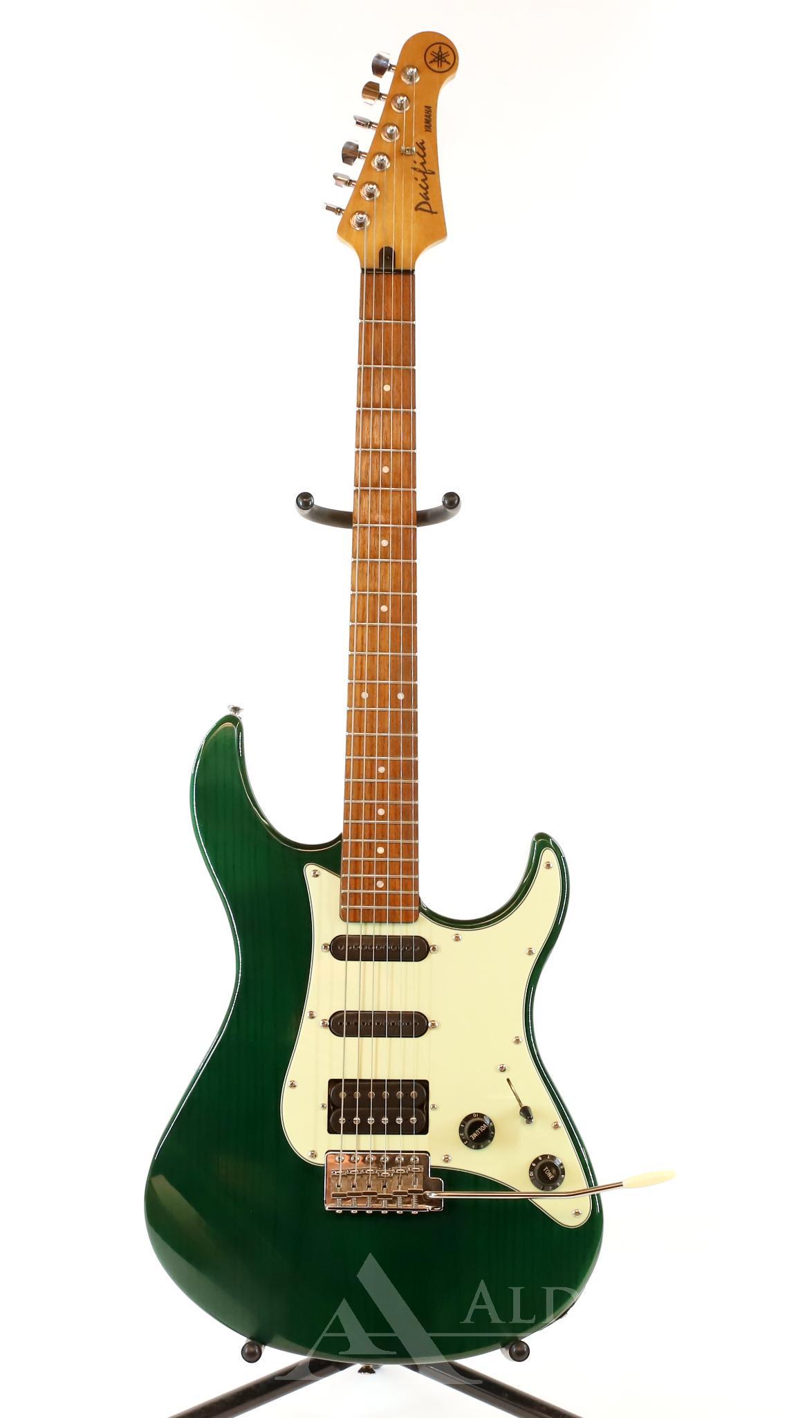 Yamaha Pacifica PAC312II Electric Guitar (1 of 9)