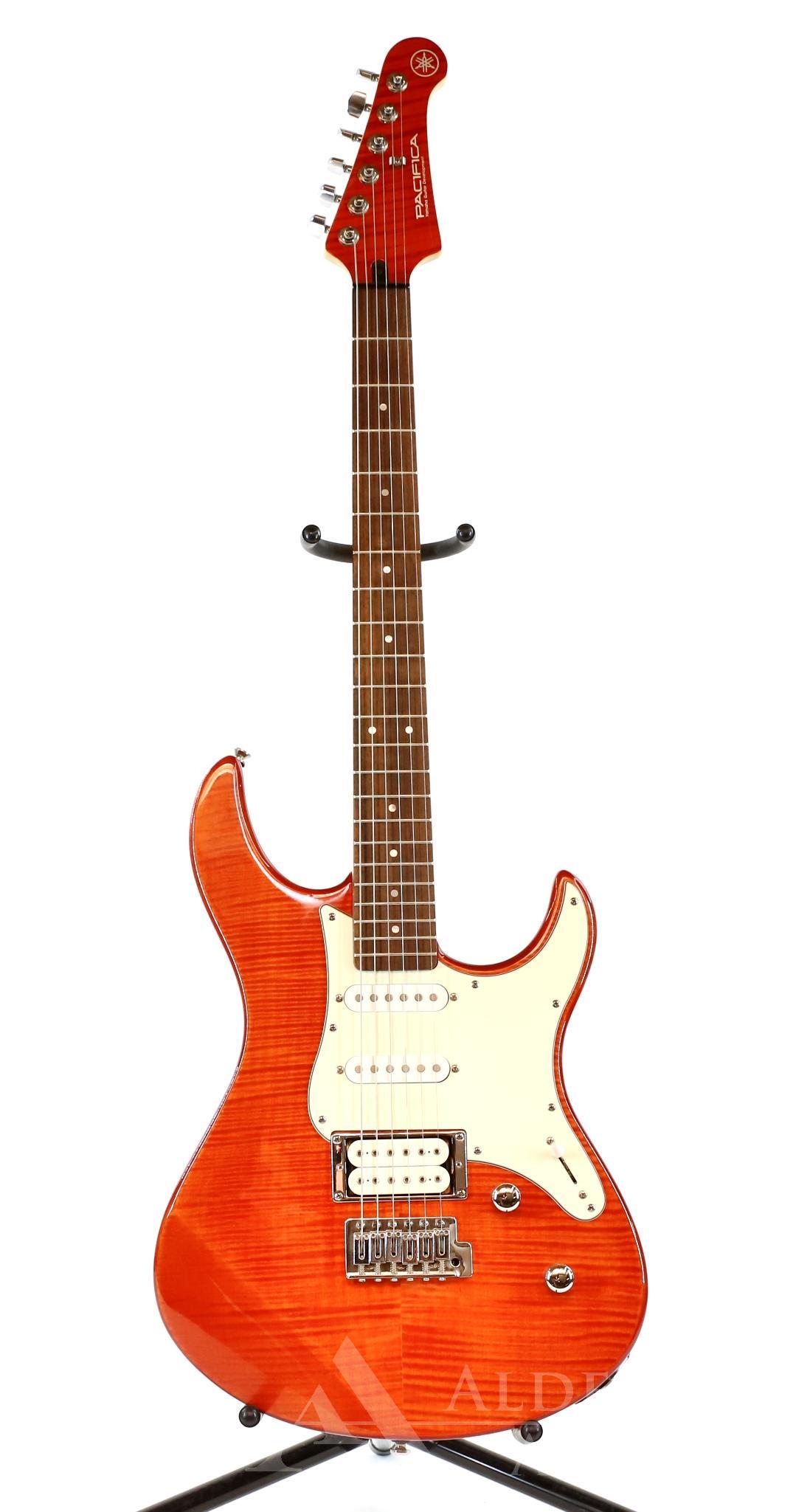 Yamaha PAC 212VFM Electric Guitar (1 of 12)