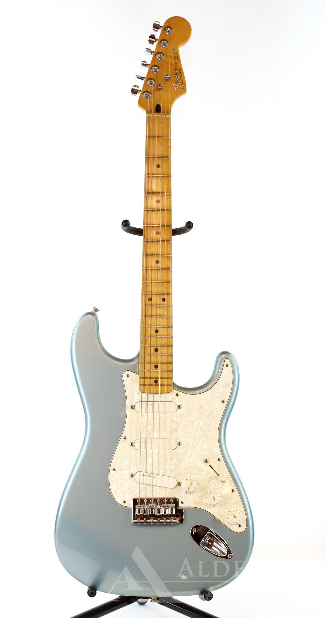 Fender Stratocaster Electric Guitar (1 of 10)