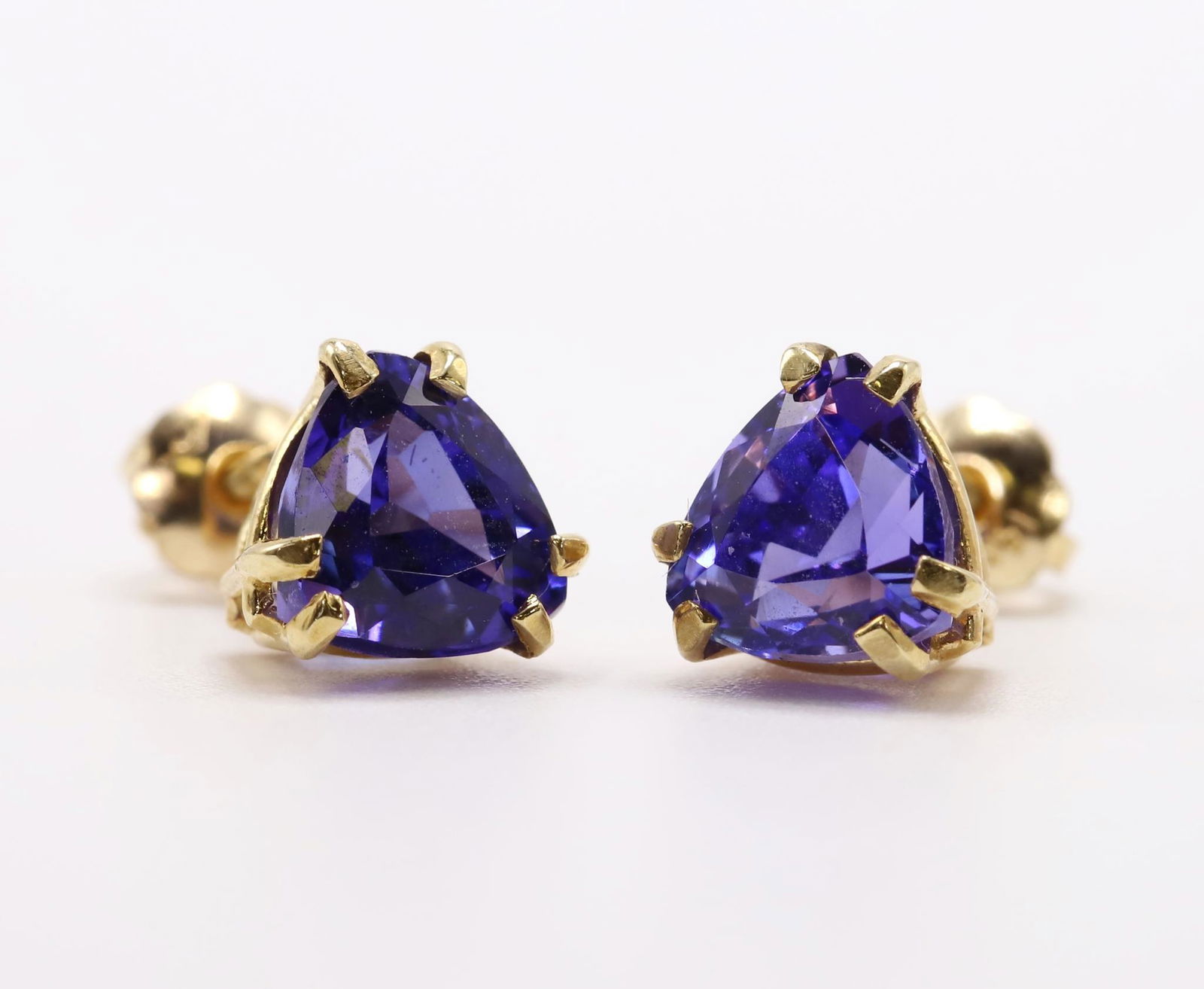 14KY Gold Tanzanite Earrings (1 of 4)