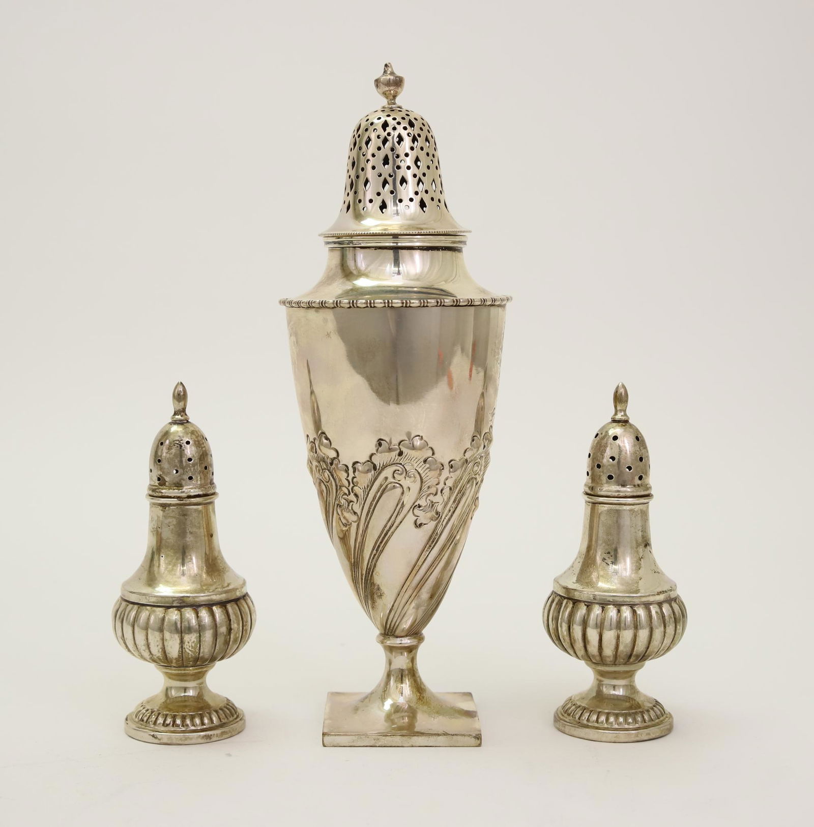 Sterling Silver Muffineer & Shakers (1 of 13)