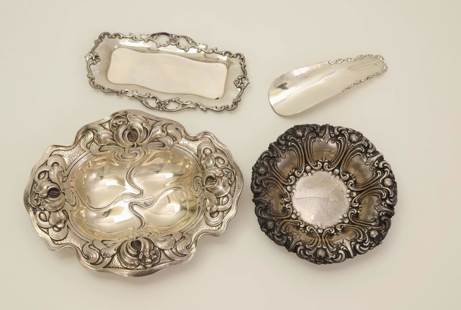 Art Nouveau Sterling Silver Vanity Accessories (1 of 17)