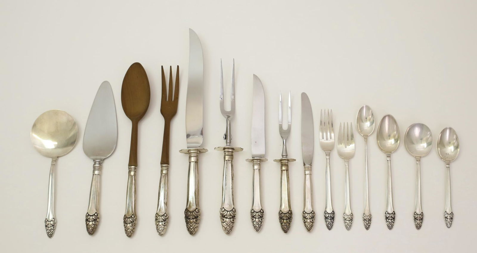 Gorham "Sovereign" Sterling Silver Flatware Service (1 of 18)