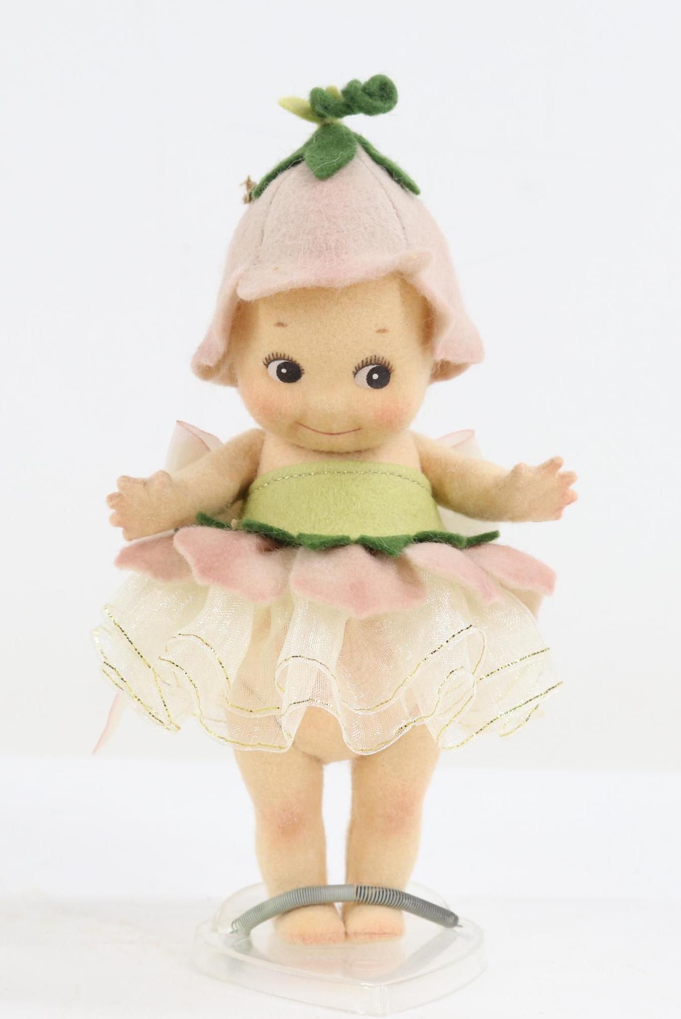 LOT OF R. JOHN WRIGHT.: 6 1/2" Tagged "Fleur" (Flower Kewpie), 024/250. No box.