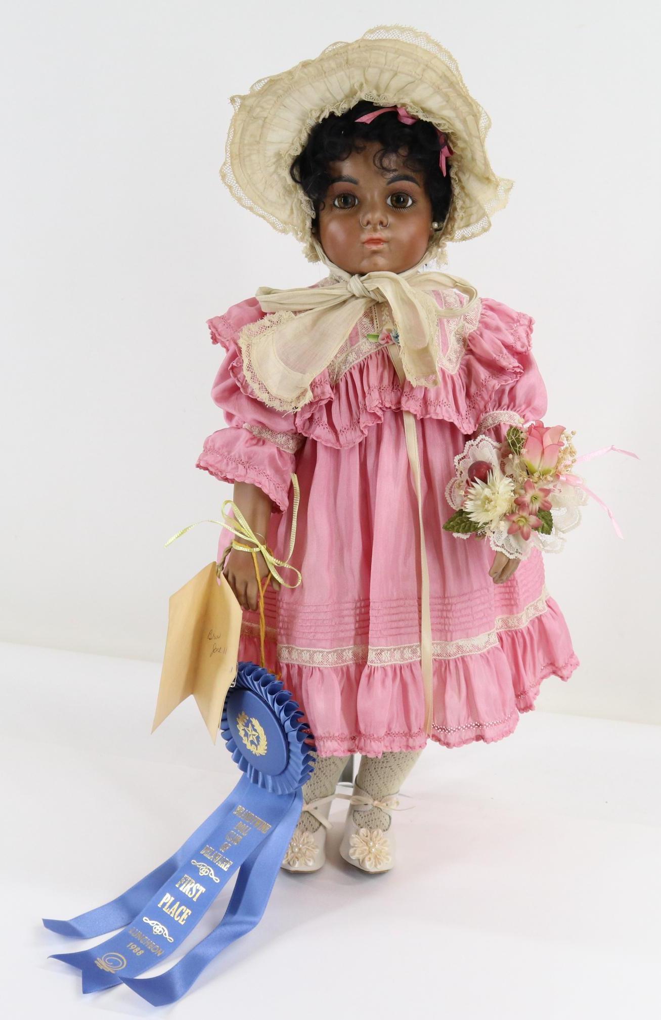 ARTIST DOLL. (1 of 8)