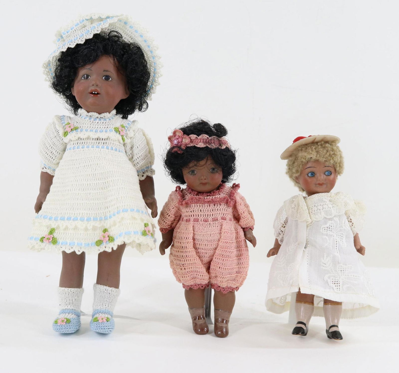 ARTIST DOLL(S). (1 of 5)