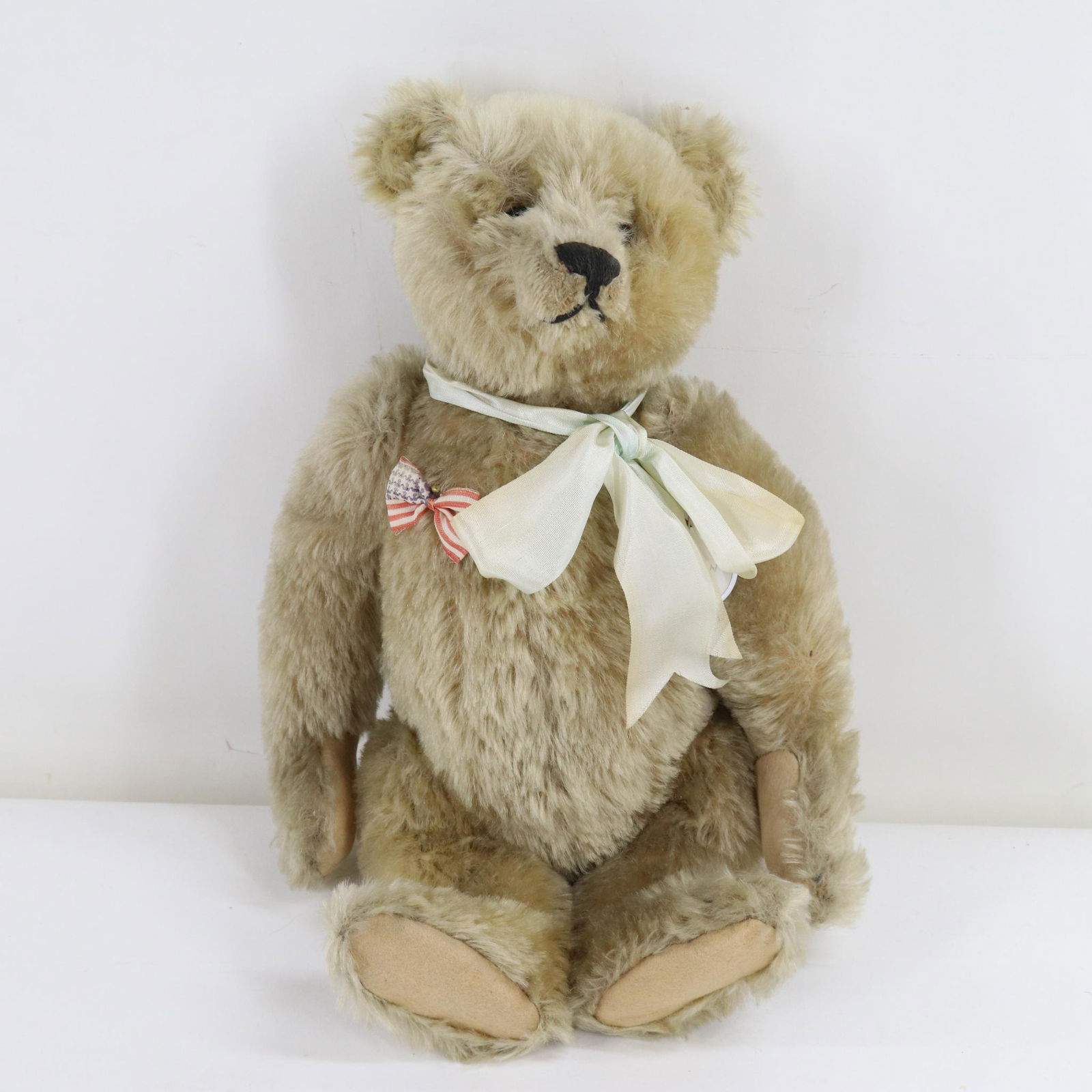 LOT OF ANTIQUE BEAR(S). (1 of 9)