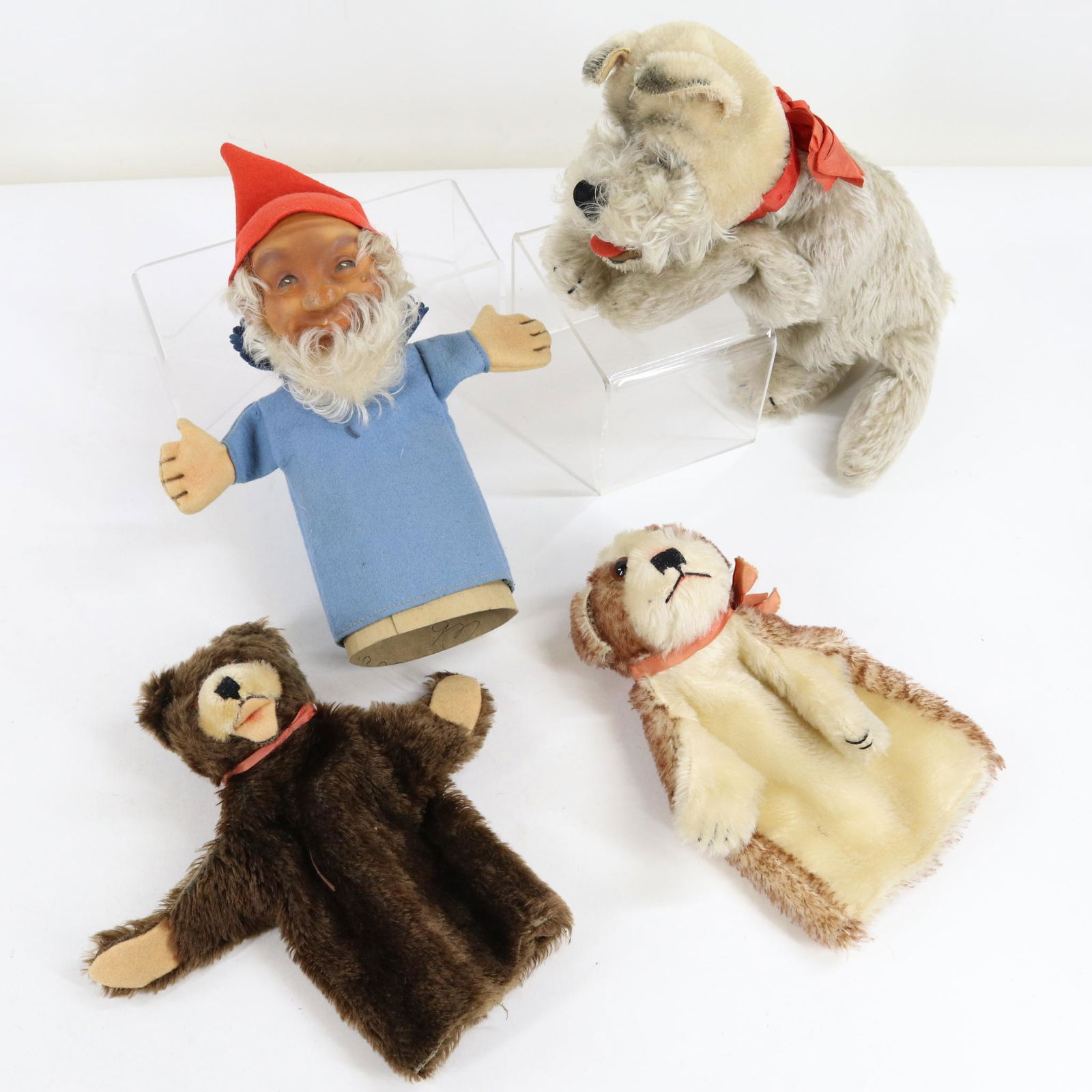 LOT OF VINTAGE STEIFF. (1 of 16)