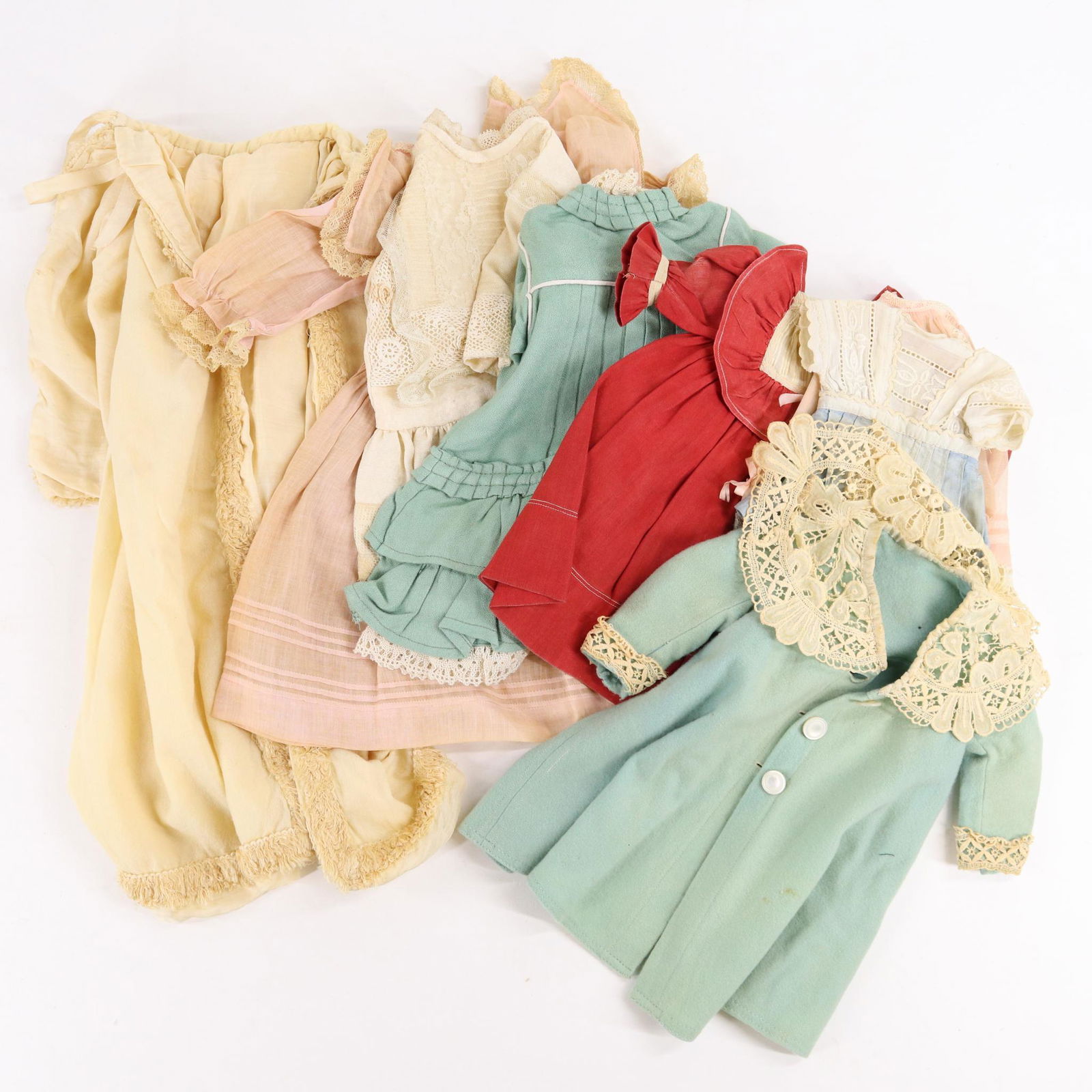 LOT OF ANTIQUE/VINTAGE CLOTHING. (1 of 5)