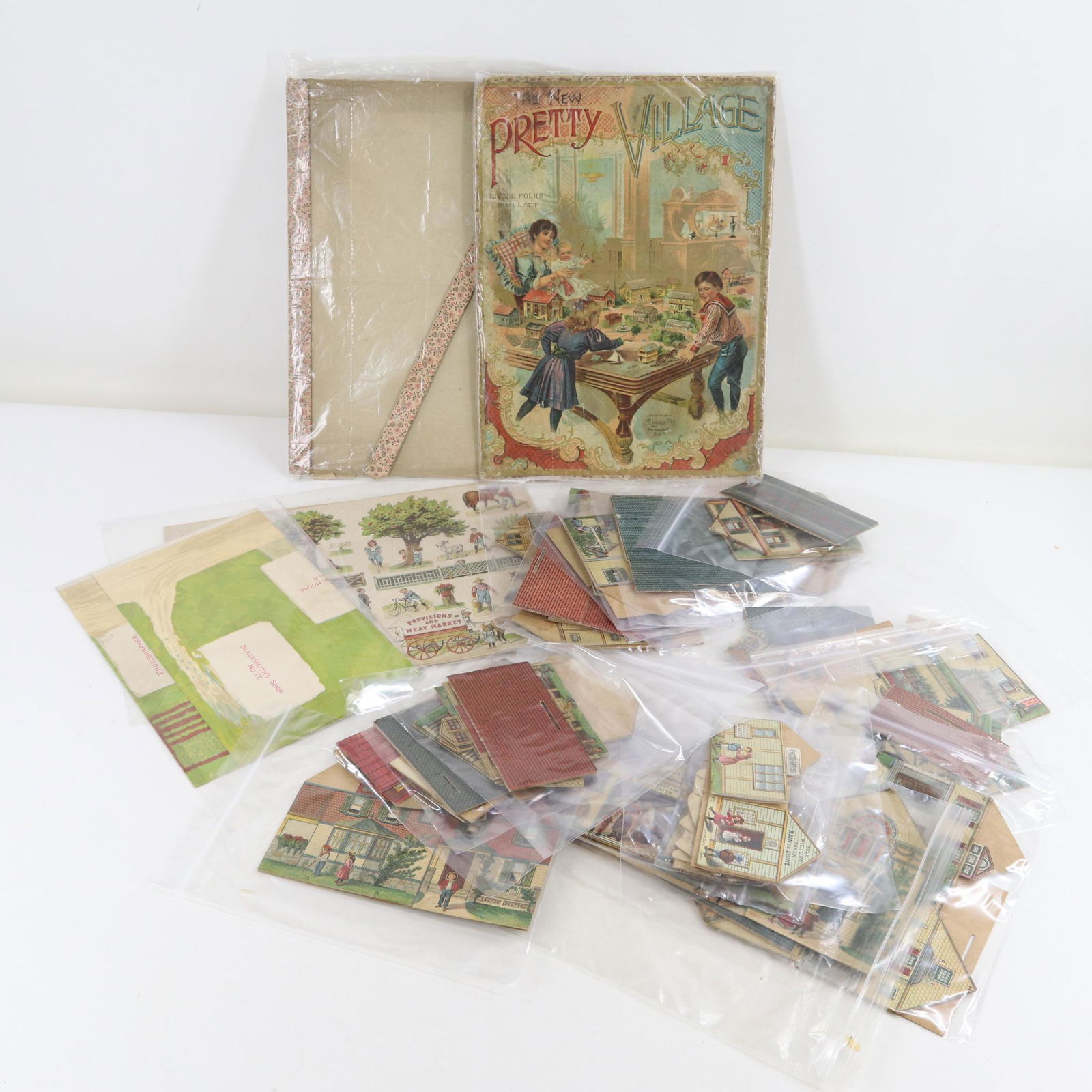 LOT OF HOLIDAY/NOVELTIES. (1 of 7)