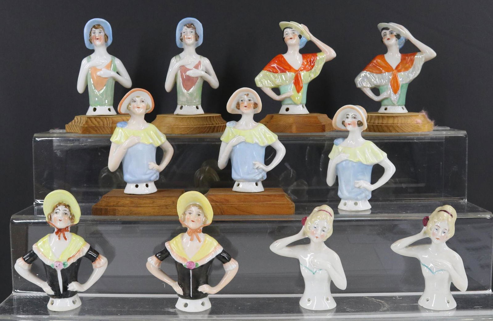 LOT OF HALF DOLLS. (1 of 15)