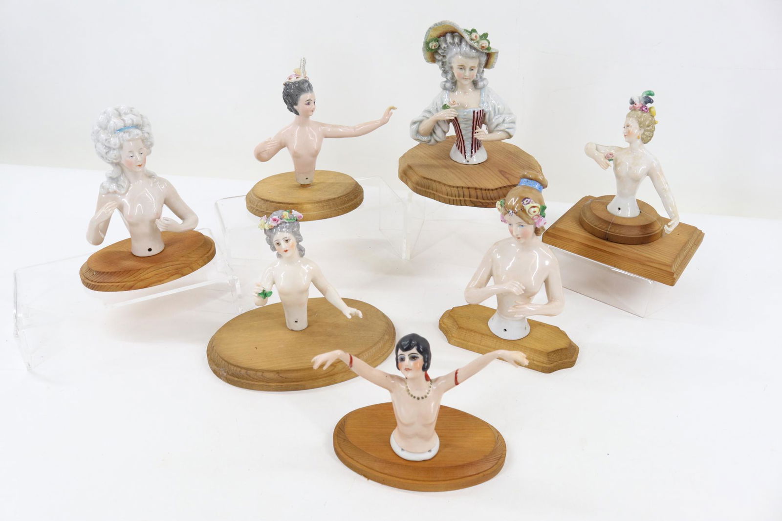 LOT OF HALF DOLLS. (1 of 15)