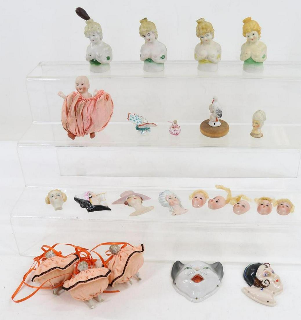 LOT OF HOLIDAY/NOVELTIES. (1 of 12)