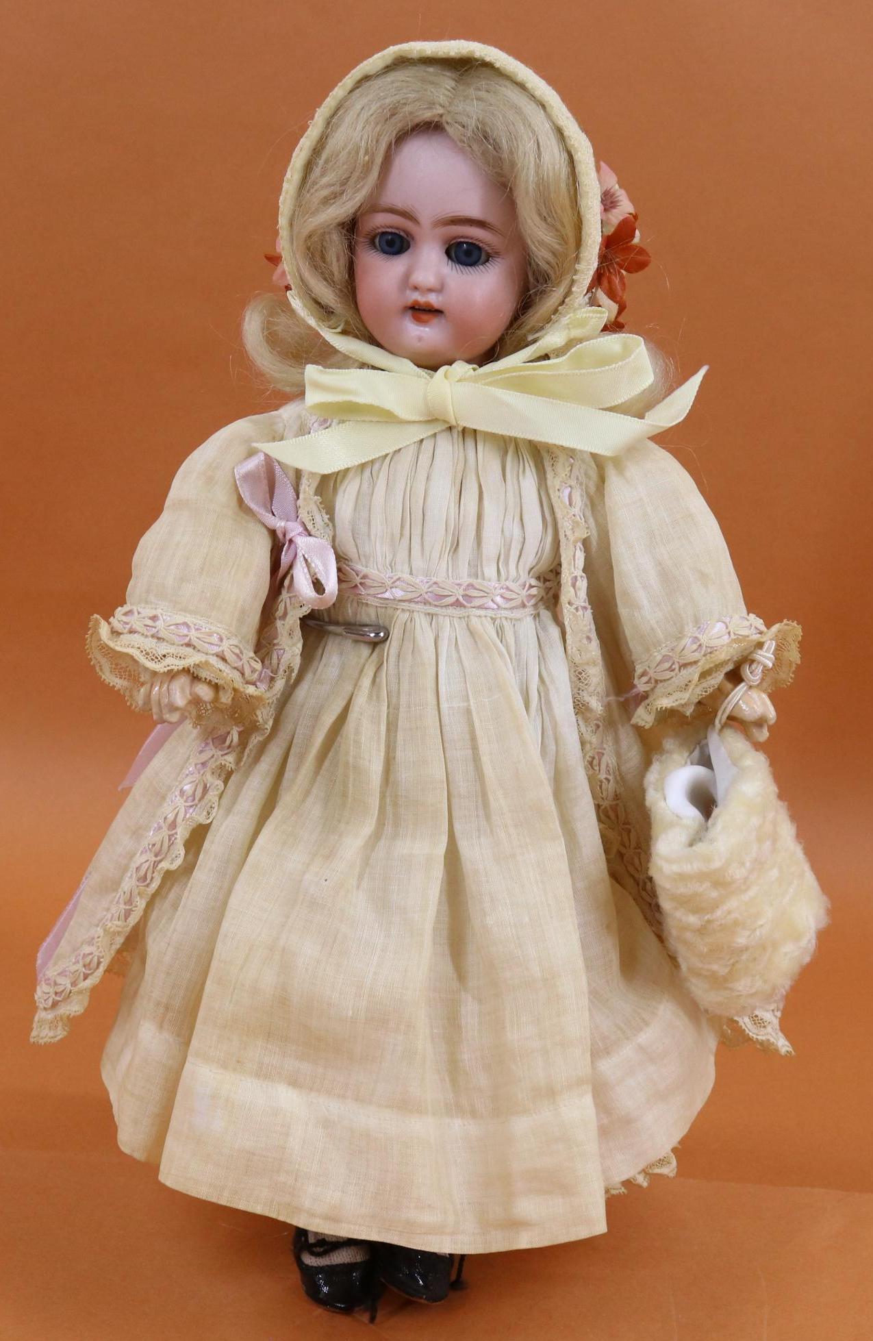 ANTIQUE BISQUE DOLL, 12" UNDER. (1 of 9)