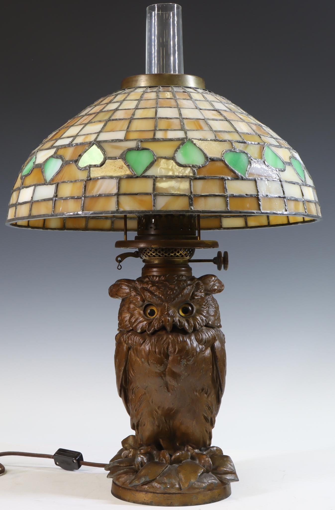 Tiffany Style Lamp with Owl Base (1 of 7)