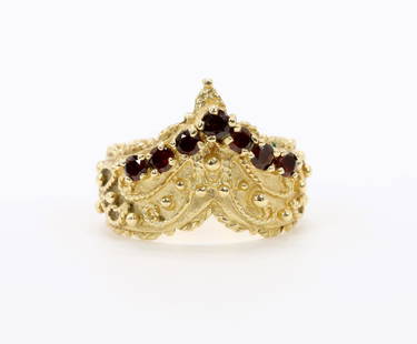 14KY Gold Garnet Ring: Etruscan revival ring in 14ky gold features a chevron of round garnets. 16.2mm wide, size 7.5. 7.7gtw