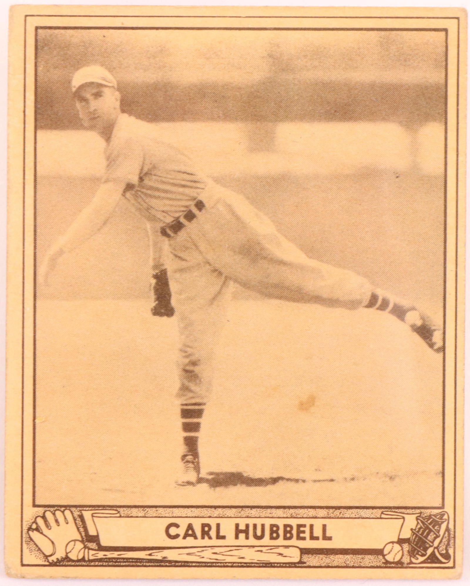 1940 Play Ball Carl Hubbell baseball card (1 of 2)