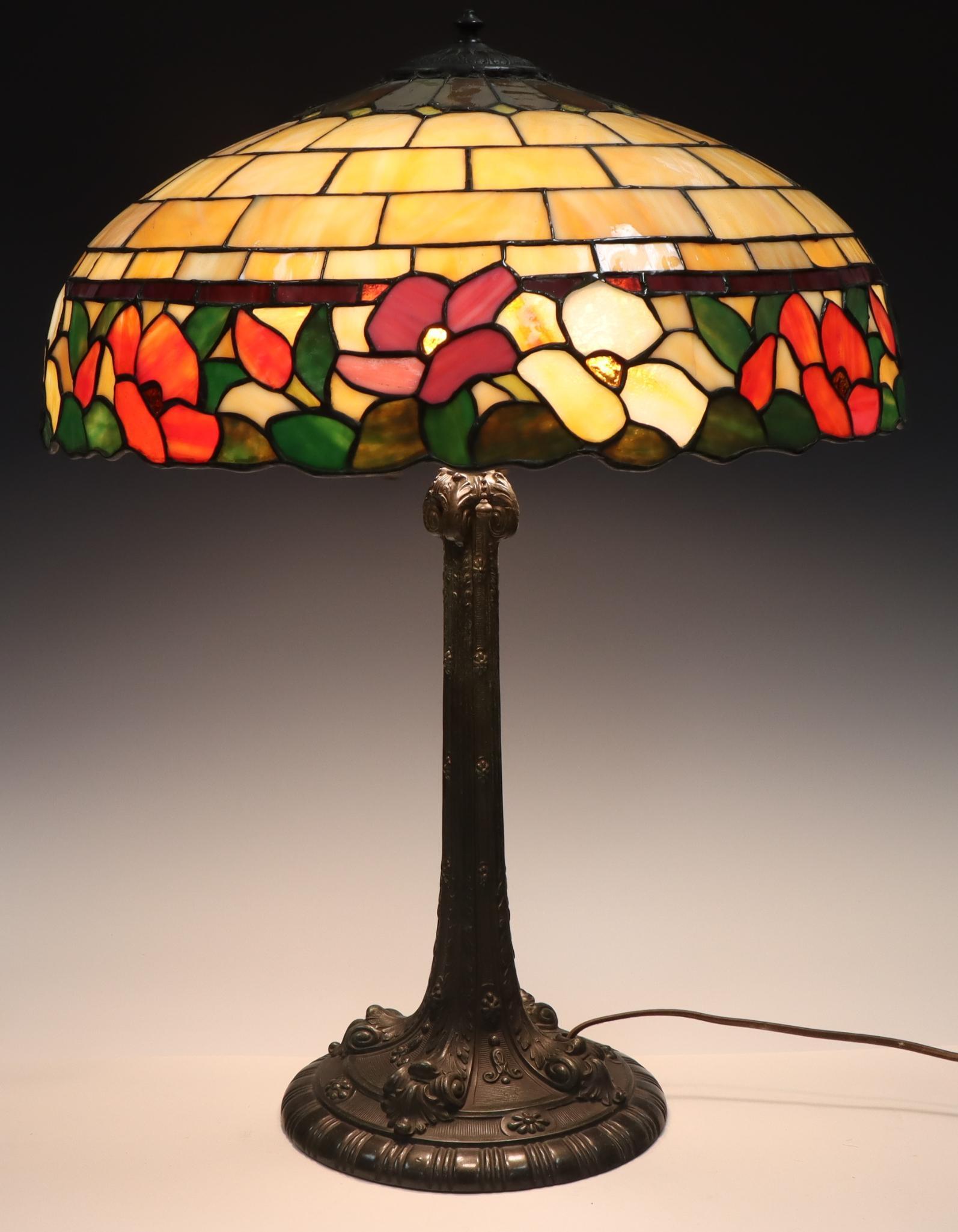 Wilkinson Peony Slag Glass Table Lamp (1 of 20)